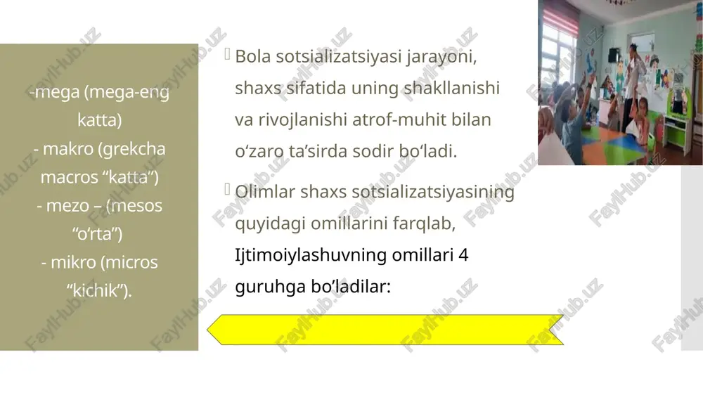 ib chiqadi. bunday maqomlar tug‘ma yoki berilgan deb ataladi. boshqalari esa insonning o‘zi mustaqil ravishda jamiyatda shaxsiy harakatlariga ko‘ra erishgani bilan aniqlanadi. masalan, pedagog, vrach, muhandis maqomini inson kerakli kasbiy ta’lim yurtida o‘qigani va diplom olgani uchun oladi. . shuning uchun rivojlanish jarayonida bola pozitiv ijtimoiy rolni va shu bilan birga negativ rolni ham o‘zlashtirishi mumkin. ma’lum bir vaziyatlarda shaxs o‘zini istaganicha emas, balki o‘z maqomiga ko‘ra tutadi. atrofidagi insonlar undan bu vaziyatlarda muayyan intizomni kutadi, ya’ni inson muayyan bir rolni o‘ynashga majbur. shuning uchun, inson maqomidan kelib chiqqan kutilayotgan intizom ijtimoiy rol deb ataladi. jamiyatda nafaqat u (jamiyat) bilan kutilayotgan maqomlar, balki ijtimoiy me’yor va qadriyatlarga to‘g‘ri kelmaydigan maqomlar ham mavjud. maqom insonning jamiyatda o‘zini tutishini aniqlaydi. bola bilan ma’lum rolda o‘zini tutish mexanizmi unga ijtimoiy munosabatlarga muvaffaqiyatli kirishib ketishni ta’minlaydi, har bir u uchun yangi bo‘lgan vaziyatga moslashib ketish imkoniyatini beradi. bu individni ijtimoiy muhit shart-sharoitiga moslashib ketishi …