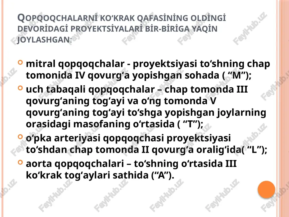 devoriga yaqinlashishi va boshqalar) yurak tonlari jarangdorligi kuchayadi. yurakningn qo‘shimcha tonlari sog‘lom kishida yurakning o‘ng va chap yarmi sinxron ya’ni mos ravishda ishlaydi. atrioventrikulyar qopqoqchalar bir vaqtda yopilmasa, i ton ikkilanishi yuzaga keladi. agar o‘zgarishlar aorta va o‘pka arteriyasi qopqoqchalarida bo‘lsa, ii tonning ikkilanishi kuzatiladi. tonlarning ikkilanishi fiziologik ya’ni qaytar jarayon, yoki patologik - qaytmas bo‘lib, biror kasallikning belgisi bo‘lishi mumkin. i tonning fiziologik ikkilanishi yoki bo‘linishi atrioventrikulyar qopqoqchalarning bir vaqtda yopilmasligiga asoslangan; masalan, o‘ta chuqur nafas chiqarish vaqtida ko‘krak qafasida bosim ko‘tarilishi hisobiga qon katta kuch bilan chap bo‘lmachaga o‘tadi va mitral qopqoqchalarni yopilishiga qarshilik ko‘rsatadi. shu sababli chap qorincha qopqoqchalari komponyenti ajralib qoladi hamda alohida ton bo‘lib eshitiladi. i tonning patologik ikkilanishi qorinchalar ichi o‘tkazuvchanligi (gis tutami oyoqchalari orqali) buzilishi oqibatida qorinchalardan birining sistolasi ushlanib qolishi natijasida yuzaga kelishi mumkin. ii tonning ikkilanishi i nikiga nisbatan ko‘proq uchraydi. u o‘ng va chap qorincha qisqarishi davomiyligi bir xil emasligi …