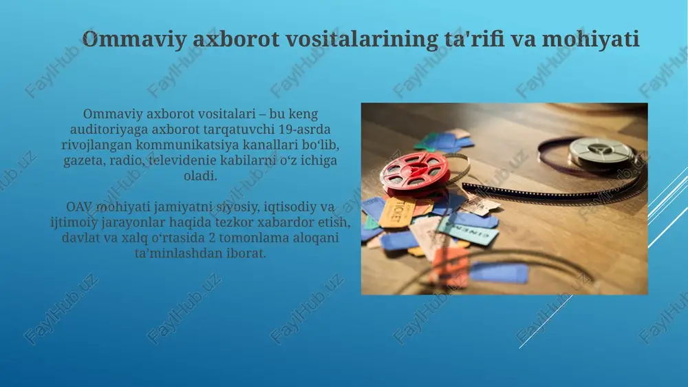 rishini sezilarli darajada oshirdi. sun'iy intellekt va avtomatlashtirishning ommaviy axborot vositalaridagi roli sun'iy intellekt (si) algoritmlari, masalan, tabiiy tilni qayta ishlash (nlp), yangiliklar matnlarini tahlil qilish va 80% aniqlikda trendlarni aniqlashga yordam beradi. avtomatlashtirilgan kontent yaratish vositalari 65% gacha xarajatlarni kamaytiradi, tezkor yangiliklar uchun qisqa maqolalar va ijtimoiy media postlarini ishlab chiqarishni tezlashtiradi. ommaviy axborot vositalarining globallashuvi va madaniy xilma-xillik globallashuv ommaviy axborot vositalarining konsentratsiyasiga olib keldi: 5-6 ta yirik korporatsiya global axborot oqimining 70% dan ortig'ini nazorat qiladi, bu esa madaniy xilma-xillik uchun xavf tug'diradi. madaniy imperializm nazariyasi globallashuvning bir jihati bo'lib, rivojlangan davlatlar ommaviy axborot vositalari orqali o'z qadriyatlarini tarqatib, mahalliy madaniyatlarni 30-40% gacha siqib chiqarishi mumkin. ommaviy axborot vositalarining kelajagi: tendentsiyalar va istiqbollar ommaviy axborot vositalarida 5g va sun'iy intellekt integratsiyasi kontentni moslashtirish va tarqatishni tezlashtiradi, bu esa foydalanuvchi tajribasini sezilarli darajada yaxshilaydi. blokcheyn texnologiyasi jurnalistikada shaffoflikni oshiradi, axborot manbalarini himoya qiladi va 3.0 veb davrida soxta …