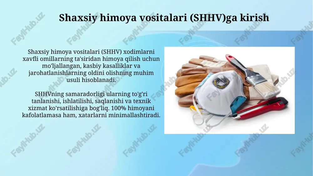 lgan zarba energiyasiga bardosh beradigan metall yoki kompozit uchlikka ega bo'lishi mumkin, oyoq barmoqlarini og'ir narsalarning tushishidan himoya qiladi. tana himoyasi: kiyim-kechak himoya kiyimlari tana haroratini saqlashga yordam beradi; masalan, izolyatsiya qilingan kostyumlar sovuqda 0 darajadan past haroratlarda ishlashga imkon beradi. kimyoviy moddalardan himoya kiyimlari 1-6 darajali xavfga ega bo'lgan materiallarga qarshi turishi mumkin, himoya darajasi mato va konstruksiyaga bog'liq. yuqori ko'rinishga ega kiyimlar yuqori ko'rinishga ega kiyimlar, 50 metrdan kamroq ko'rinadigan sharoitlarda xavfsizlikni oshirish uchun mo'ljallangan, masalan, tunda yoki tumanli havoda, bu vizual xavfsizlikni yaxshilaydi. en iso 20471 standarti yuqori ko'rinishga ega kiyimlarning minimal talablarini belgilaydi, shu jumladan materiallar yuzasi va reflektorlik darajasi, bu xavfsizlikni ta'minlash uchun juda muhimdir. tushishdan himoya qilish: xavfsizlik kamarlari xavfsizlik kamarlari - bu tushishdan himoya qilishning asosiy vositasi bo'lib, ular 1.8 metrdan balandda ishlayotganda qulash xavfini kamaytirish uchun mo'ljallangan. to'g'ri o'lchamdagi kamarni tanlash juda muhim; u ishchining tanasiga mahkam o'rnashishi va harakatchanlikni cheklamasligi kerak, …