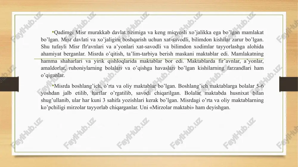 terinariya kabi aniq fanlar bilan bir qatorda diniy fanlar ham o’qitilgan. maktablar saroy va ibodatxonalar qoshida bo’lib, uni ruhoniylar boshqarganlar. mari va boshqa shaharlardagi qazishlar vaqtida o’quvchilarga mos o’rindiqlar qo’yilgan maktab binosining qoldig’i topilgan. maktablar davlat uchun xo’jalik, savdo va harbiy ishlarni boshqaruvchi xodimlar tayyorlaganlar. maktablarda misrdagi kabi mirzolar tayyorlashga katta ahamiyat berilgan. maktablarda intizom va nazorat juda qattiq bo’lgan. etarli qobiliyatli va tirishqoq bo’lmagan o’quvchilar jazolangan. maktab qoshida «xivich bilan savalovchi» maxsus nazoratchi bo’lgan. o’qituvchilar o’quvchilarni qunt bilan o’qishga undaganlar. suqrot — falsafiy dialektikaning asoschilaridan biri. u baxs orqali, ya’ni muayyan masalalarni o’rtaga qo’yish va ularga javob topish yo’li bilan xaqiqatni aniqlash mumkin deb tushungan. aristotel fikricha suqrot mavjud xaqiqatdan umumiy tushunchalarga o’tish xaqidagi induktiv ta’limotni xamda xar bir narsaning moxiyatini bilishning birinchi imkoniyatini beradigan tushunchalarni aniqlash xaqidagi ta’limotni yaratgan. uning etika soxasidagi asosiy tezisi shundan iborat: ezgulik bilimdir; donishmandlik, ya’ni yaxshilikni biluvchi yaxshilik qiladi; yomonlik qiluvchi esa yaxshilikni …