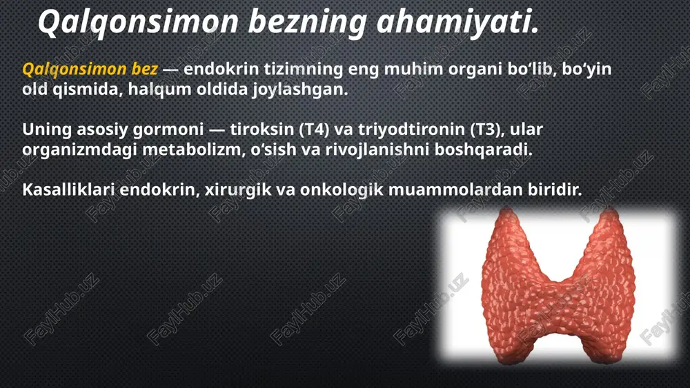 asoratlar: qon ketishi, qaytuvchi nervlar zararlanishi, havo emboliyasi, paraqalqonsimon bezlarning shikastlanishi. ikkala qaytuvchi nervlar zararlanganda bemorda o’tkir asfiksiya holati yuz berishi mumkin, bunda traxeyani zudlik bilan intubatsiya qilish yoki traxeostomiya bemorni qutqarib qolishi mumkin. qalqonsimon bezda bajarilayotgan operatsiya vaqtida qaytuvchi nervning shikastlanishi, ko’p uchraydigan asoratlardan biridir. bu xavf, pastki qalqonsimon arteriyalarning qaytuvchi nervlar bilan o’zaro anatomik bog’liq bo’lganida, ularni bog’lash vujudga kelganda yuz beradi. nerv bir yoki ikki tomonlama shikastlanishi mumkin. keyingi holda asorat fojiaga aylanadi, chunki jarroh darhol traxeostomiya yoki traxeya intubatsiyasi o’tkazmasa, asfiksiya holati yuzaga kelib, bemor operatsion stolda qolishi mumkin. nervning bir tomonlama shikastlanishi, operatsiyadan keyingi davrda tovush yorig’i boylamlarining bir tomonlama parezini yuzaga keltiradi va bu holatda tovushning buzilishi kuzatiladi (afoniya). vrach-foneator tomonidan tegishli muolaja qilingach, odatda 1-5 oy orasida parez yo’qoladi. ba’zan esa, muolaja kerakli natija bermaydi va bemorda tovushning buzilishi doimiy saqlanib qoladi. operatsiyadan keyingi asoratlar. 9 operatsiyadan keyingi erta davrda yuz beradigan xavfli …