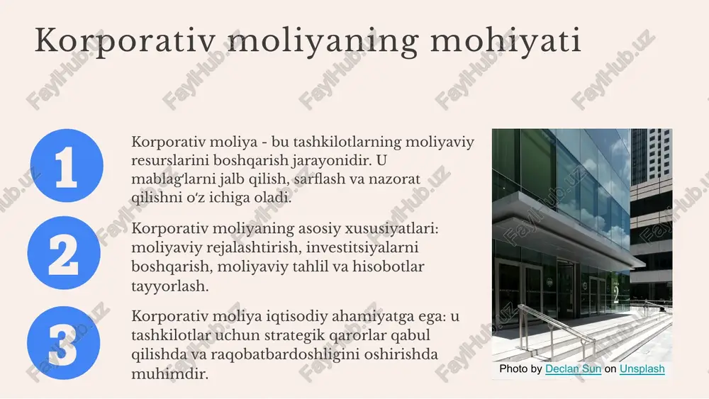 i quyidagilardan iborat: 1. moliyaviy rejalashtirish – kelajakdagi moliyaviy ehtiyojlarni aniqlaydi. 2. moliyaviy nazorat – xarajatlar va daromadlarni kuzatadi. 3. moliyaviy hisobot – tashkilotning moliyaviy holatini ko'rsatadi. 4. moliyaviy tahlil – ma'lumotlar asosida qarorlar qabul qilishga yordam beradi. ushbu elementlar o'zaro bog'liq bo'lib, umumiy moliyaviy strategiyani shakllantiradi. korporativ moliya strukturasining asosiy elementlari photo by georgi kalaydzhiev on unsplash rivojlanish tendensiyalari va yangi yo'nalishlar korporativ moliya sohasidagi zamonaviy tendensiyalar, raqamli texnologiyalar va barqarorlikka e'tibor. yangi yo'nalishlar va ularning korporativ moliyaga ta'siri, ekologik va ijtimoiy mas'uliyatni oshirish. statistik ma'lumotlar va tahlillar orqali korporativ moliyaning rivojlanish dinamikasi. kelajakda korporativ moliya strukturasining rivojlanishi bir nechta asosiy yo'nalishlarga asoslanadi. 1. rivojlanish istiqbollari: global iqtisodiy o'zgarishlar va raqobatni hisobga olgan holda moliya strukturasini yangilash zarur. 2. innovatsiyalar va texnologik o'zgarishlar: moliya jarayonlarini avtomatlashtirish va raqamli texnologiyalarni qo'llash. 3. muammolar va imkoniyatlar: yangi moliyaviy risklar, lekin shu bilan birga yangi imkoniyatlar. ularning barchasi korporativ moliya strategiyasini boshqarishda …