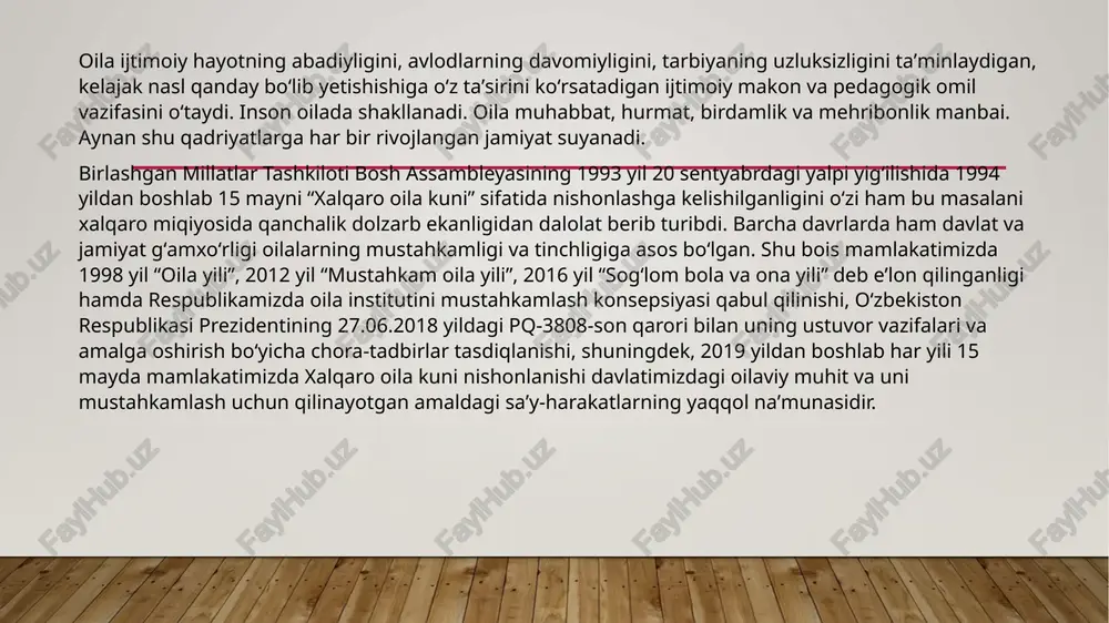 larni mustahkamlash, oilaviy munosabatlarda shaxsning umummadaniy dunyoqarashini shakllantirib, takomillashtirishga alohida eʼtibor berib kelmoqda. oila va oilaviy munosabatlarda shaxsning umummadaniy dunyoqarashini ilmiy tadqiq etishni uning jamiyat taraqqiyoti qonunlariga muvofiq rivojlanishini ifodalashdan boshlamogʻimiz lozim. oilaning rivojlanishi jamiyatning moddiy ishlab chiqarishi va maʼnaviy hayoti bilan bogʻliqdir. oila shakllarining oʻzgarishi, ibtidoiy jamiyat davridan boshlab barcha tarixiy bosqichlarda moddiy ishlab chiqarish maʼnaviyatidagi oʻzgarishlar bilan bogʻliq ekanligi ilmiy adabiyotlarda keng tahlil etilgan. lekin jamiyatning, oilaning moddiy hayot sharoitlari oʻzgarishi oʻz-oʻzidan maʼnaviy kamolotga olib kelmaydi. madaniy qashshoq boʻlgan odam boy boʻlib qolsa, birdaniga maʼnaviy kamolot darajasiga koʻtarilib qolmaydi. pedagog-olimlar mazkur mavzuning taʼlim-tarbiyaviy jihatlarini tadqiq etib, oilaning shaxs tarbiyasida tutgan oʻrniga alohida eʼtibor berib, oilaviy tarbiyani umumiy tarbiyaning bir qismi sifatidagi jihatini yoritishmoqda; psixolog olimlar oila va oilaviy munosabatlarga etno-psixologik jihatdan yondoshmoqdalar. etnograf-tarixchilar ham oilaning kelib chiqishi va oilaviy munosabatlar madaniyatining shakllanishi bilan bogʻliq masalalarga toʻxtalib, oilaviy urf-odatlar, anʼanalar, marosimlarning yoshlar tarbiyasiga taʼsirini oʻrganganlar. faylasuf olimlarimiz masalaning mohiyatini …