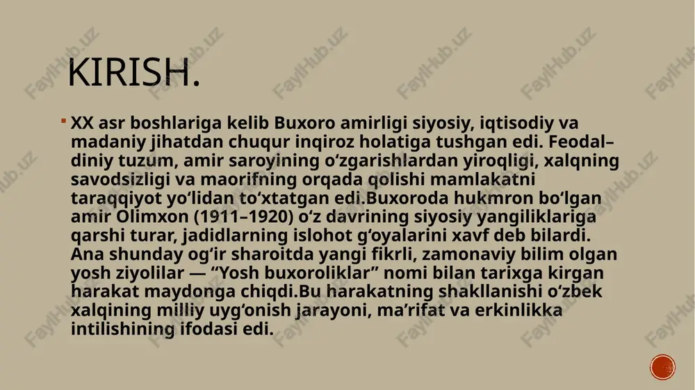 etuvchi,shakuriy va boshqalar esa davlat boshqaruvida muhim lavozimlarni egalladilar. 5. yosh buxoroliklarning islohot siyosati bxsr hukumati qisqa fursatda bir qancha islohotlarni amalga oshirdi: 1. ta’lim tizimi – eski diniy madrasalar o‘rniga yangi dunyoviy maktablar ochildi, o‘quv dasturlariga tabiiy fanlar, tarix, til va adabiyot kiritildi. 2. ayollar ta’limi – birinchi marta qizlar uchun alohida maktablar ochildi. 3. madaniyat va matbuot – buxoroda gazeta va jurnallar nashr etila boshlandi, teatr va kutubxonalar tashkil etildi. 4. iqtisodiy islohotlar – yer-suv munosabatlari qayta ko‘rib chiqildi, soliqlar tizimi soddalashtirildi. 5. davlat boshqaruvi – mahalliy sovetlar orqali xalq vakillari ishtirokini kengaytirish rejalashtirildi. biroq sovet markazining buxoroga nisbatan siyosiy bosimi kuchaygani sababli, bu islohotlarning ko‘pi mustaqil yo‘nalishda amalga oshmadi. 6. sovet siyosati ta’siri va harakatning yakuni (1923–1938) 1923-yildan boshlab buxoro sovet respublikalari tarkibiga yaqinlashtirildi.yosh buxoroliklar dastlab sovet hokimiyati bilan hamkorlik qilgan bo‘lsalar-da, milliy manfaatlarni himoya qilgani uchun “millatchi” sifatida ayblana boshladilar.1930-yillarda stalin davrida boshlangan qatag‘onlar ularning taqdirini …