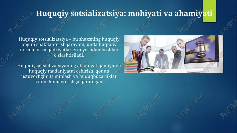 maktab va jamiyat o'rtasidagi 3 ta muhim ta'sir huquqiy xulq-atvorni shakllantirishda hal qiluvchi rol o'ynaydi, xususan, ota-onalar namunalari muhim. huquqiy sotsializatsiyaning gender xususiyatlari o'g'il bolalar ko'pincha 10-12 yoshdan boshlab qonunbuzarlikda qatnashishga ko'proq moyil bo'ladi, bu esa ijtimoiy kutishlar va roli bilan bog'liq. qizlar huquqiy ijtimoiy tuzilishga bo'lgan munosabatida 15-17 yoshda nisbatan passiv bo'lishi kuzatiladi, bu esa himoyalanganlik hissidan kelib chiqadi. huquqiy sotsializatsiyaning etnik xususiyatlari etnik huquqiy sotsializatsiya oiladagi 16 yoshgacha bo'lgan bolalarga ota-onalarning huquqiy madaniyatini singdirishni o'z ichiga oladi, bu esa ijtimoiy normalarni shakllantiradi. milliy an'analar va urf-odatlar 7 yoshdan boshlab huquqiy ongni rivojlantirishga ta'sir etadi, bu esa qonunlarga hurmatni oshiradi va adolat me'yorlarini mustahkamlaydi. huquqiy sotsializatsiya jarayonida huquqbuzarlik profilaktikasi huquqbuzarlik profilaktikasi huquqiy sotsializatsiyada 16-25 yoshdagi shaxslarga qaratilgan, ularning huquqiy ongini oshirishga qaratilgan kompleks chora-tadbirlarni o'z ichiga oladi. huquqiy sotsializatsiya jarayonida profilaktika huquqbuzarliklarning 75% dan ortig'i ijtimoiy-iqtisodiy muammolar tufayli kelib chiqishini hisobga oladi. huquqiy sotsializatsiyani takomillashtirish yo'llari huquqiy ta’limni kuchaytirish …