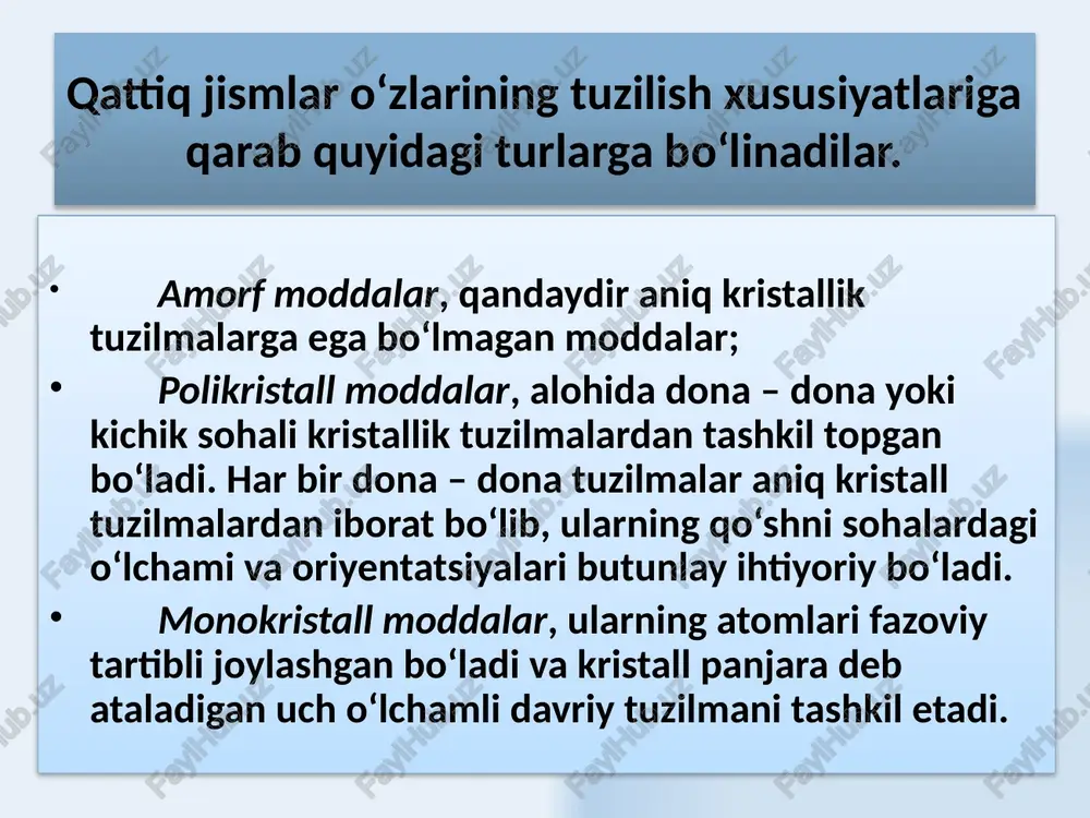 xarakterga ega bo‘ladilar: - agarda elektronlar atomlarning teskari tomonlariga to‘planishi muvofiqlashsa (1a-rasm), tortishish kuchlari hosil bo‘ladi; - agarda elektronlar atomlarning bir tomonlariga to‘planishi muvofiqlashsa (1b-rasm), itarish kuchlari paydo bo‘ladi tortishish itarishish oniy dipollar 9 dispersiyaviy ta’sir kuchlar elektronlarning muvofiqlashgan harakati natijasida paydo bo‘ladigan bog‘lanish kuchlari dispersiyali kuchlar deb ataladi va quyidagicha ifodalanadi: bu yerda  - zarrachaning qutblanishi,  - zarrachalarning qo‘zg‘atilish energiyasi, r - dipollar orasidagi masofa. 10 oriyentatsiyaviy ta’sir kuchlar agar molekulalar doimiy m – dipol momentiga ega bo‘lsalar, ya’ni qutbli bo‘lsalar, u holda ular orasida elektrostatik ta’sir kuchlari paydo bo‘ladi, natijada tizimning energiyasi kamayishiga bog‘liq ravishda molekulalar qat’iy tartibda joylashishga intiladilar. past temperaturalarda molekulalar tartibli yo‘nalishga to‘liq ega bo‘lsalar, o‘zaro ta’sir energiyasi quyidagi nisbat bilan aniqlanadi: 11 induksiyaviy ta’sir kuchlar kuchli qutblanishga ega bo‘lgan qutbli molekulalarda qo‘shni molekularning doimiy dipoli maydoni ta’sirida qo‘shimcha dipol momenti hosil bo‘lishi mumkin birinchi molekulaning doimiy dipoli va ikkinchi molekulaning induksiyalangan dipoli …