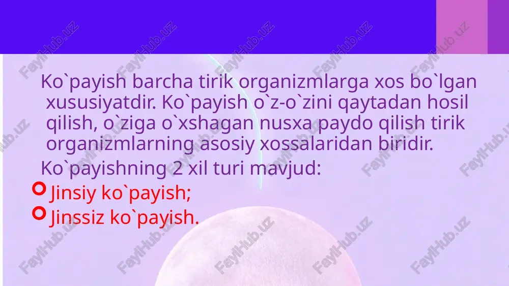 vri boshlang‘ich jinsiy hujayralarning ayrimlari o‘sish zonasiga o‘tib kattalashadi, oziq moddalar to‘playdi. ularning dnk miqdori ikki hissa ortadi. birlamchi spermatozoidlar o‘sish zonasida tez kattalashmaydi. lekin tuxum hujayralar ayrim vaqtlarda bir necha yuz va ming martagacha kattalashadi. birlamchi tuxum hujayralarning o‘sishi organizm ning boshqa hujayralarida hosil bo‘ladigan moddalar hisobiga amalga oshadi. misol uchun baliqlar, suvda ham quruqda yashovchilar, sudralib yuruvchilar va qushlardagi tuxum hujayraning asosiy qismini sariqlik tashkil etadi. sariqlik zaxira oziq moddalar to‘plamidir. bundan tashqari birlamchi jinsiy hujayralarda ko‘p miqdorda oqsil va rnklar sintezlanadi. iii bosqich.yetilish davri — hujayralar yadrosidagi diploid to‘plam ikki hissaga ortadi. bu davrda hujayralar meyoz usulida ko‘payib, gaploid to‘plam ga ega bo‘ladi. iv bosqich.shakllanish davri — hosil bo‘lgan jinsiy hujayralarning ma’lum shaklga va hajmga ega bo‘lishi bilan amalga oshadi. tuxum hujayra shakllanish davrida maxsus parda (qobiq) bilan o‘ralib urug‘lanishga tayyor bo‘ladi. ko‘p hollarda sudralib yuruvchilar, qushlar va sut emizuvchilar tuxum hujayrasida qo‘shimcha qobiqlar hosil bo‘ladi qo‘shimcha …