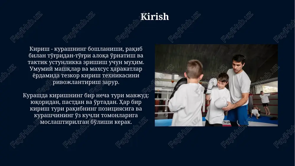 -40% murakkab mashqlarni rejalashtirish muhim, texnik tayyorgarlik uchun. takrorlashlar soni har bir mashq uchun 8-12 marta bo'lishi kerak, lekin intensivlik darajasi 75-85% bo'lgan holatlarda bu son 4-6 martagacha kamayishi mumkin. juftlikda mashq qilish va sparring juftlikda mashq qilish texnikani takrorlash va mushak xotirasini shakllantirish uchun ideal, bunda har bir sherik navbat bilan 70-80% kuch bilan bajaradi. sparring, taxminan 60-90% intensivlikda, raqobat sharoitlarini simulyatsiya qiladi, taktik fikrlashni va tezkor qaror qabul qilish qobiliyatini rivojlantiradi. taktik tayyorgarlik taktik tayyorgarlik raqibning kuchli va zaif tomonlarini aniqlashni o'z ichiga oladi, bu esa kurashchi uchun 70% g'alaba ehtimolini oshiruvchi strategiyalarni yaratishga yordam beradi. musobaqa davomida 4-6 xil vaziyatni modellashtirish va ularni taktik yechimlar bilan ishlash, sportchining tezkor qaror qabul qilish qobiliyatini 25% ga oshiradi. jismoniy tayyorgarlik jismoniy tayyorgarlik 70-80% mashg’ulot vaqtini egallaydi, bunda kuch, tezlik, chidamlilik va moslashuvchanlikni rivojlantirish uchun ko’p takrorlanuvchi mashqlar qo’llaniladi. og’ir atletika mashqlari (shtanga ko’tarish, siltash) kurashchining umumiy kuchini oshirishga qaratilgan, …
