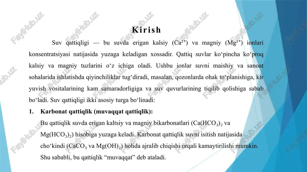 ab aniq hisoblab qo‘shilishi kerak. 3. aralashtirish va kutish: suv va ohak eritmasi yaxshi aralashtiriladi va ma'lum vaqt (odatda 30–60 daqiqa) reaksiyaning tugallanishi uchun kutiladi. 4. cho‘kmani ajratish: reaksiya natijasida hosil bo‘lgan cho‘kindi (caco₃ va mg(oh)₂) suv tubiga cho‘kadi. bu cho‘kma filtrlanib yoki cho‘kindi ushlab qoladigan uskunalar yordamida ajratib olinadi. 5. tozalangan suvni yig‘ish: cho‘kmalardan tozalangan suv yig‘iladi va kerak bo‘lsa, keyingi bosqichda qo‘shimcha filtrlash yoki dezinfeksiya qilinadi. afzalliklari: ohak tabiiy va nisbatan arzon material bo‘lib, suv qattiqligini kamaytirishda samarali ishlatiladi. boshqa suvni yumshatish metodlariga qaraganda, ohak bilan ishlash ko‘proq tejamkor hisoblanadi. ohakning suvdagi karbonatli qattiqlikni kamaytirishdagi kimyoviy reaksiyalari oddiy va samarali. bu jarayon katta texnik imkoniyatlarni talab qilmasdan amalga oshiriladi. ohak tabiiy material bo‘lib, uning qo‘llanilishi atrof-muhitga salbiy ta’sir ko‘rsatmaydi. shuningdek, u xavfsiz va to‘g‘ri ishlatilganda inson salomatligiga zarar yetkazmaydi. ohak yordamida suvni yumshatish sanoat, qishloq xo‘jaligi va maishiy ehtiyojlarda keng qo‘llanilishi mumkin. masalan, qozonlarda, isitish tizimlarida, kir yuvishda …