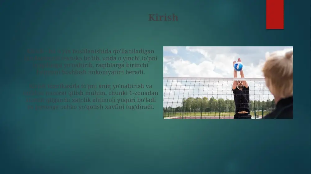 uvchi va hujumchi o'rtasida sinxronlashtirilgan harakatlarni talab qiladi, bu esa himoyani chalg'itadi va blokirovkani qiyinlashtiradi. kombinatsiyalar kombinatsiyalar - hujum harakatlarining murakkab shakli bo'lib, unda 2 yoki 3 nafar hujumchi bir vaqtning o'zida to'pga sakrab, blokchilarni chalg'itadi va hujum yo'nalishini o'zgartiradi. 1-temp hujumi - bu kombinatsiyaning asosiy elementi bo'lib, unda markaziy blokirovka qiluvchi to'pni to'siqdan oldin uradi, bu esa qanot hujumchilariga kengroq imkoniyat yaratadi, ya'ni 3-metr chizig'idan hujum qilish. o'yin taktikalari o'yin taktikalari hujumda to'pni samarali o'tkazish uchun 4-2 tizimi kabi kombinatsiyalarni o'z ichiga oladi, bunda to'p uzatuvchilar va hujumchilarning roli aniq taqsimlanadi. mudofaadagi o'yin taktikalariga blok qo'yish, himoyada turish (masalan, 6-0 tizimi) va raqib hujumlarining 70-80 foizini to'xtatishga qaratilgan to'pni qabul qilish kiradi. maxsus holatlar texnikasi «tezkor pas» texnikasi hujumchi bilan o‘zaro muvofiqlikda, to‘pni 2-raqamli zonaga yo‘naltirib, blok qo‘yuvchilarni chalg‘itish orqali ochko olishga qaratilgan. himoya texnikalarida, masalan, «qutqaruv pasida» to‘pni o‘yinga qaytarish uchun qo‘llaniladi, bunda o‘yinchi 1-2 metrgacha yiqilib, to‘pni …