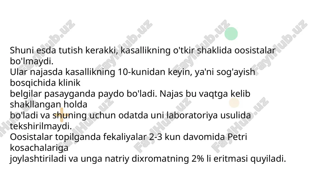 koksidiyalarning hay ot siklini ko'rib chiqamiz. eymeriya (eimeria) koksidiyalari. eymeriya urug'ining juda ko'p turlari har xil umurtqali hayvonlar, quyon, echki, qo'y va yirik shoxli mol lar, uy parrandalarida parazitlik qiladi. 9 hayvonlar koksidiyalarning oosis talarini suv yoki yem orqali yuqtiradi. oosistalar juda kichik bo'ladi. quy onlarda parazitlik qiladigan eymeriya oosistalari uzunligi 12 mkm dan 35 mkm ga yetadi. har bir oosistada 4 tadan sporoblast (sporosista) bor. har qaysi sporosista ichida esa 2 tadan ingichka chuvalchangsimon har akatchan sporozoitlar bo'ladi. oziq yoki suv bilan ichakka tushgan oosis talar va sporosistalar qobig'i yemirilib, sporozoitlar ichak bo'shlig'iga chiqa di. sporozoitlar faol harakatlanib, ichak, jigar, oshqozonosti bezi hujayralari ga kirib oladi va oziqlanib o'suvchi stadiya -trofozoitlarga aylanadi. tro fozoitlar tez o'sib yiriklashadi. ularning yadrosi ko'p marta ketma-ket bo'linib, ko'p yadroli shizontlarni hosil qiladi. shundan so'ng shizontlar boʻlinib, ko'p sonli (32 ta gacha) merozoitlarni hosil qiladi. ko'p marta boʻlinish orqali jinssiz ko'payish shizogoniya deyiladi. shizogoniya …