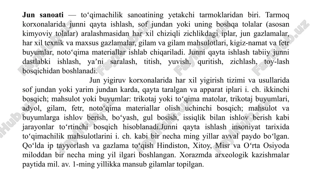 linadi. bir turli junda tivit tolalar guruxlarga birlashib, shtapel hosil qiladi (uzun junli qoʻy zotlaridagi oraliq, tolalar – bir turli oʻrama). bir turli boʻlmagan junda tivit, oraliq va oʻzak tolalar oʻramachalarga birlashadi. junning fizik xususiyatlari uning texnologik va buyumlarda koʻrimlilik sifatlarini belgilaydi (ingichkalik, uzunlik, buramdorlik, mustahkamlik, qayishqoklik va b.). oʻrtacha ingichkaligi (mkm): tivit tola 10—25; oraliq tola —30—50; oʻzak (qil) —50 va un-dan ortiq; uzunligi 50 dan 300 mm gacha boʻlishi mumkin. jun rangi uning qobiq qatlamida tolaning butun uzunligi yoki maʼlum bir qismida melanin pigmenti mavjudligi va uning yorqinligi (jigarrang-qora yoki sariqqizil) bilan belgilanadi. texnologik jihatdan har qanday rangga boʻyash imkoni mavjud oq jun qadrlanadi. qoʻy juni tarkibidagi tolalar tipiga koʻra bir tipdagi bir turli (mayin, yarim mayin) va turli tipdagi tolalardan iborat (bir turli boʻlmagan) (yarim dagal, dagal) junlarga ajratiladi. jun qirqib olingach, navlarga ajratiladi, 35—46% li sovun-soda eritmasida yuvilib, soʻngra quritiladi. sanoatda qayta ishlash uchun asosan sof …