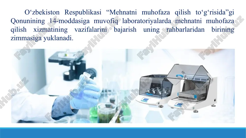qor bilan ho‘llanib, karbonat angidrid ta’sirida qopqoq bilan shisha idish bo‘g‘zi orasida karbonatlar hosil qiladi,natijada shisha qopqoq yopishib qoladi. reaktiv yorug‘likka sezuvchan bo‘lsa (masalan, bromli kumush, kumush nitrat, vodorod perekisi, giposulfit va boshqalar), ular zarg‘aldoq rangli shisha idishlarda saqlanadi. shisha idish rangsiz bo‘lsa, uni qora rangli qog‘ozga o‘rab, qorong‘i qutida saqlash lozim. past haroratlarda qaynaydigan, yonuvchan moddalarni (atseton, efir va boshqalar) qizdirish va haydash uchun tubi dumaloq issiqqa chidamli kolbalardan foydalanish zarur, qizdirish uchun foydalaniladigan hammomlar shu moddaning qaynash haroratiga asosan suv yoki moy bilan to‘ldiriladi. oson yonuvchan modda solingan kolbani asta-sekin isitmasdan turib, qaynoq suvga solish mumkin emas. oson yonuvchan moddalar va yonuvchan eritmalar bilan havo tortuvchi shkaflarda ishlash zarur, bunda shkafning eshiklari yopilgan bo‘lishi hamda shamollatish uskunasi ishlab turishi lozim, shuningdek gaz va elektr uskunalar o‘chirilgan bo‘lishi kerak. eritma haydalayotganida, to‘satdan yig‘uvchi kolbaga toshib o‘tib ketmasligi uchun haydalayotgan eritma solingan kolbaga shisha naychalar yoki pemza bo‘laklari solib qo‘yilishi …