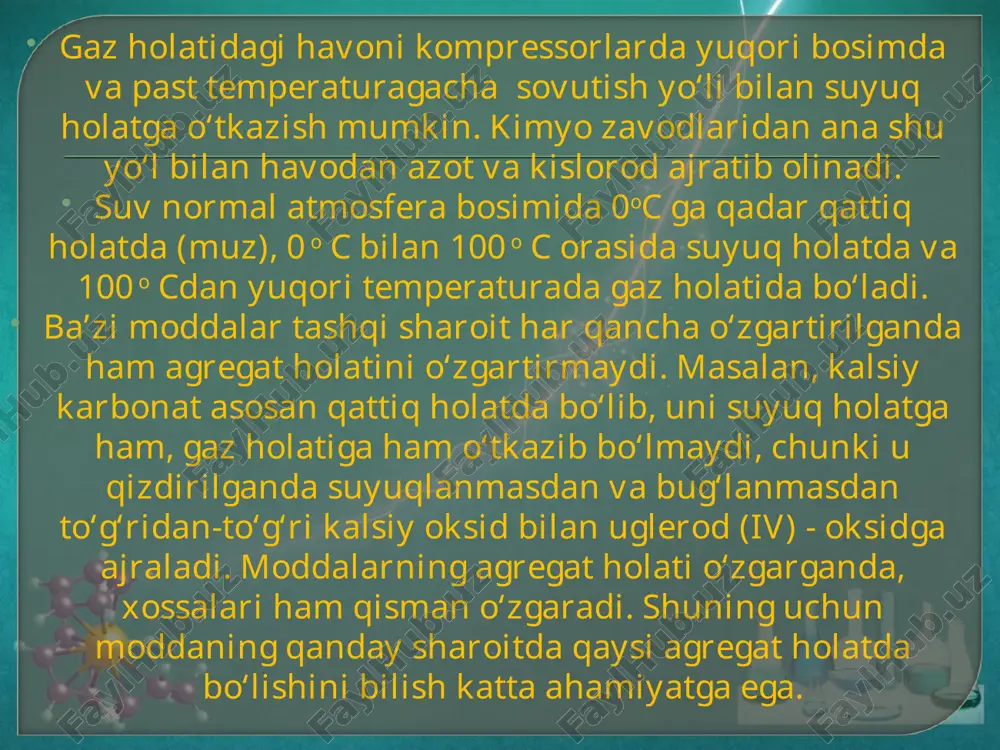 yuqlanish temperaturasi yuqori bo‘ladi. metall kristall panjarada musbat ionlar tebranib turadi: musbat ionlar orasida erkin elektronlar barcha yo‘nalishlarda harakatda bo‘ladi. bu elektronlar panjara ichida bir iondan ikkinchisiga bemalol o‘tib yurganligi sababli erkin elektronlar deyiladi. metallarning elektr, issiqlik o‘tkazuvchanligi magnit xossalari, va metallar uchun xos bo‘lgan boshqa hususiyatlar ana shu erkin elektronlar tufaylidir. elektronlar bir atomdan ikkinchi atomga o‘tib yurib, go‘yo ularni o‘zaro bog‘laydi, bunday bog‘lanish ham anchagina puxta bo‘lganligi sababli har qanday deformatsiyaga bardosh beradi. shuning uchun metallarning bolg‘alash, yupqa list qilib yoyish, ingichka sim tarzida cho‘zish mumkin, bunda uning ichki tuzilishi o‘zgarmaydi. moddaning suyuq holati. moddaning suyuq holati istalgan bosim va temperaturada muayyan hajmni egallashi bilan gaz holatidan farq qiladi, ya’ni bosim va temperatura o‘zgarganda suyuqlikning hajmi deyarli o‘zgarmaydi. moddalar suyuq holatda oquvchan bo‘ladi va qanday idishga solinsa, shu idishning shaklini oladi. suyuqliklar siqilishga ham, tortilishga ham qarshilik ko‘rsatadi, ularning molekulalari fazoda ma’lum tartibda joylashishga harakat qiladi, demak, suyuqliklar …