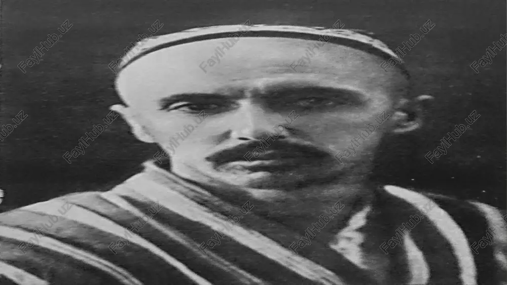 va hammaga ma’lum bo‘ladigan aniqlik kiritib bo‘lmaydi. “muzey” tushunchasining talqiniga nisbatan nazariy muzeyshunoslikda ham turlicha yondoshiladi, lekin ko‘pchilik tadqiqotchilar muzeyning bajaradigan funksiyalariga ko‘ra uni ijtimoiiy institut deb hisoblaydilar. 2.turkistondagi ilk muzeylarni tashkil etilishida ilmiy jamiyatlar va kolleksionerlarning roli. turkistondagi muzeylar va ularning xususiyatlarini o‘rganish mustaqillik davridagi muzeylar taraqqiyoti ildizlarini aniqlash, qiyosiy tahlil qilish yordamida muzey ishi amaliyotidagi ijobiy va salbiy tomonlarni aniqlashga yordam beradi. sovet davridagi mutaxassislar turkiston muzeylari va ularning faoliyatini sobiq tuzum mafkurasi doirasida yoritgan bo‘lsa, bugungi tizimdir. image1.png image2.png image3.png g) e 'tiboringiz uchun rahmat /docprops/thumbnail.jpeg turkiston o'lasida teatr va muzeyning tashkil ettilishi