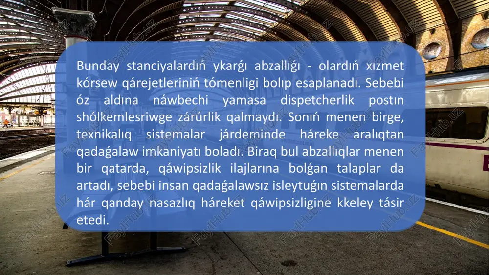 waqtında signallardı nadurıs túsiniw yamasa itibarsızlıq penen háreketleniw avariya jaǵdayına alıp keliwi múmkin. sol sebepli, bunday stanciyalarda xızmetkerlerdiń tártibi, tájiriybesi hám texnikalıq qurallardan durıs paydalanıw kónlikpeleri turaqlı qadaǵalaw astında boladı. avtomatlastırılǵan sistemalar bar bolsa da, insan faktorın pútkilley joq etip bolmaydı. sonıń ushın manevr jumısları waqtında qáwipsizlik qaǵıydalarına ámel etiw, tezlikti normada saqlaw, signallardı turaqlı baqlap barıw zárúr. háreket baǵdarların ózgertiwde yamasa jańa poezd jolǵa shıǵıp atırǵanda, barlıq maǵlıwmatlar dispetcherlik orayına jetkeriliwi shárt. bul arqalı oraylıq basqarıw real waqıt rejiminde háreketti qadaǵalaydı hám zárúrlik payda bolǵanda dárhal ilajlar kóredi. juwmaq: náwbetshilik xızmet kórsetpeytuǵın stanciya aymaqlarında manevr jumısların shólkemlestiriw hám ámelge asırıw temir jol sistemasınıń áhmietli buwınlarınan biri bolıp tabıladı. bunday sharayatta qáwipsizlik, anıqlıq hám tártip eń tiykarǵı áhmietke ie. avtomatlastırılǵan basqarıw sistemaları hám signalizaciya quralları járdeminde insan faktorınıń qátelikleri azaytıladı, biraq lokomotiv brigadası hám dispetcherdiń óz-ara muwapıqlıǵı báribir sheshiwshi rol atqaradı. sol sebepli, bunday stanciyalarda manevr jumısların anıq reje tiykarında, …