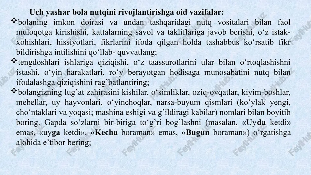 , mashg’ulotlarda olingan bilim mustahkamlanadi va faollashadi. o‘yinlarda pedagogning ishtirok etishi lug’atning boyishiga, nutqiy muloqot madaniyatini tarbiyalashga yordam beradi. qurilishga oid o‘yinlarni tashkil etish jarayonida tarbiyachi bolalar uchun qiyin bo‘lgan so‘zlarning (sifatni, miqdorni, hajmni va narsalarning fazoda joylashuvini belgilash va boshq.) katta guruhini aniqlashtiradi, faollashtiradi. maktabgacha o‘rta yoshdagi bolalar nutgini o‘stirishning metodik masalalari. ilk turdagi nutqiy rivojlanishda 4-5 yoshdan maxsus tayyorgarliksiz hikoya qilib berish boshlanadi. bolalar sehrli ertaklar va bo‘lgan voqealarni bir-biriga so‘zlab beradilar, o‘yinchoqlardan foydalangan holda o‘ziga xos hikoyalar to‘qiydilar. agarda bola yetti yoshida tanish an’anaviy ertakni (“zumrad va qimmat», “egri va to‘g’ri» kabi) mustaqil hikoya qilib bera olsa, o‘yinchoqlar, sur’atlar asosida kichik og’zaki insho to‘qiy olsa bular uning nutqi yetarli darajada rivojlanayotganini bildiradi. bola nutqini ma’nodosh, shakldosh va ko‘p ma’noli so‘zlar, umumlashtiruvchi nomlar bilan boyitishga harakat qiling. unga yangi so‘zlarni o‘zlashtirishiga yordam bering. bolada to‘g’ri gapirishga intilishni qo‘llab-quvvatlang. bolaning so‘zlarni to‘g’ri talaffuz qilishiga ahamiyat bering. - tez aytish …