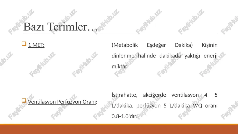 (endurans) ust ekstremite egzersizi (kol ergometresi_ ) alt ekstremite egzersizi (bisiklet , treadmill, yirime ) guclendirme — spesifik kas gruplari (biceps, triceps, latissimus) — serbest agirlik, terebant, dinamometre ng volumes and capacities volume name deseri |value at rest | change during | (ml) exercise tidal volume (tv) amount of air breathedin or 500 increases ‘out per breath inspiratory reserve maximal amount of air forcibly 3100 decreases volume (irv) inspired in addition to tidal volume expiratory reserve maximal amount of air forcibly 1200 decreases volume (erv) expired in addition to tidal volume vital capacity (vc) maximal amount of air exhaled 4800 slight increase after a maximal inspiration (tv + irv + erv) residual volume (rv) amount of air left in lungs after 1200 none a maximal expiration total lung capacity _vital capacity plus residual 6000 none volume pers eas condition rest moderate exercise intense exercise breathing rate (breaths - min7') 12 …