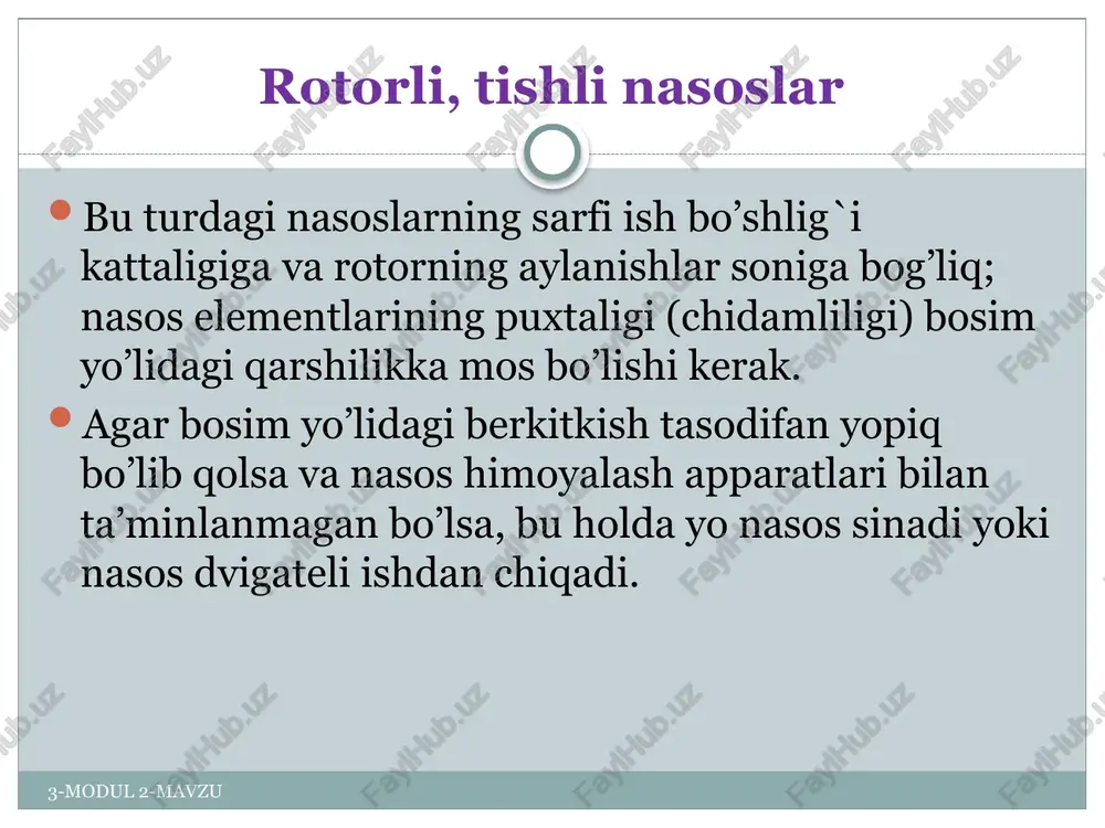 70 100 tezlik, m2 5,0 4,0 3,7 3,0 2,2 1,6 1,26 3-modul 2-mavzu plastinali nasoslarning tuzilishi oddiy rotorli–plastinkali nasosning tuzilishi ko’rsatilgan. rotor 1 nasos korpusida bir-biriga mahkam siqilgan disklar 2 orasiga joylashtirilgan. nasosning silindrik korpusi ichida aylanuvchi baraban bo’lib, uning o’qi korpus o’qiga nisbatan e masofaga yoki ekstsentritetga siljigandir. rotor radiusiga tomon ozgina qiyalashgan yoki radial joylashtirilgan uyachalarda plastinkalar (shiberlar) 3 o’rnatilgan. statorga taqalgan va rotor bilan birga aylanadigan plastinkalar statorning ichki silindrik yuzasi bo’ylab sirpanadi hamda rotorga nisbatan ilgarilanma qaytma harakatda bo’ladi. 3-modul 2-mavzu plastinali nasoslarning ishlash prinsipi 3-modul 2-mavzu plastinali nasoslarning tuzilishi rotor ekstentrik joylashgani sababli rotor bilan stator orasidagi bo’shliqning hajmi kattalashadi. natijada bosim kamayib, moy bo’shliqni to’latadi. moy stator chetida joylashgan va nasosning so’rish trubasi 6 bilan ulangan tuynuk 5 orqali kiradi va rotorning aylanish yo’nalishi bo’ylab plastinkalar yor­damida siljishi. plastinkalar rotor bilan stator oralig’idagi eng uzoq masofali nuqtadan o’tgach plastinkalar orasidagi bo’shliq hajmi kichraya boradi …