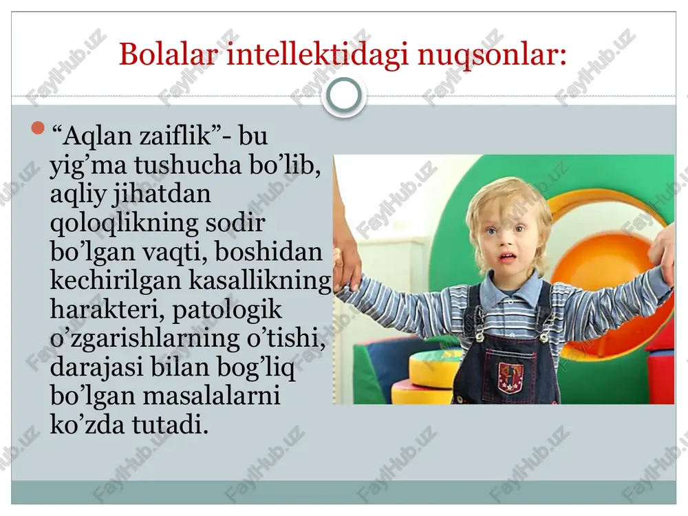 iq, qizilcha, gripp, infektsion gepatit, listerioz, tsitomegaliya kabi virusli infektsiyalar eng xavfli hisoblanadi. alkogolizm aqliy zaiflikning kelib chiqishida ota-onalardagi xronik alkogolizm ham ahamiyatga ega. hozirgi vaqtda homilaning alkogol sindromi aniqlangan. ijtimoiy omillar chet el adabiyotlarida aqliy zaiflikning hosil bo’lishida va ijtimoiy omillarning etiologik roli keng tahlil qilingan. ijtimoiy-kultural deprivatsiya, ayniqsa, bola umrining birinchi yilida ruhiy rivojlanishning buzilishiga olib keladi. shunday qilib aqliy zaiflikning etiologiyasi juda ham har xildir. oligofrenopedagogika sohasida ilmiy tadqiqot olib borgan olimlar l.s.vigotskiy b.shoumarov v.s.rahmonova m.s.pevzner l.v.zankov p.m.po’latova k.q.mamedov, suxareva tasnifi ko’pchilik tasniflarda guruhga bo’lishining asosiy mezoni sifatida intelektual defektning darajasi hisoblanadi. eng ko’p tarqalgan tasniflardan biri suxareva tasnifidir, buning asosida patogen ta’sirlarning sifati va jarohatlanish vaqti yotadi. suxareva barcha oligofreniyalarni etiologik omil ta’sir qilish vaqtida qarab 3 guruhga bo’lgan. etiologik omil ta’sir qilish vaqtida qarab 3 guruhga bo'linadi endogen tabiatdagi oligofreniya embrio va fetopatiyalar tug’ish vaqtida va erta bolalikda ta’sir qiluvchi har xil zararlar sababli kesib …