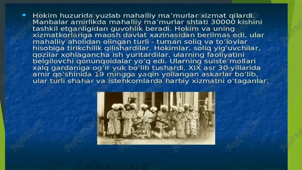 arajasi a`lam mansabi bo`lib, sohibi yurish va lashkar tortishlar vaqtida fatvo bergan. muhtasib uchunchi darajada turgan. sayidlar avlodidan bo`lishi lozim bo`lgan. viloyatlarda esa sayid bo`lmagan olimni ham muhtasiblikka tayinlangan. to`rtinchi mudarris. bir umrga berilib, ta`lim bilan mashg`ul bo`lmasa ham xazidan maosh olgan. yuqoridagilardan keyingi martabada jo`ybor xo`jalari, naqib, o`roqi kalon(katta o`roq), naqshbandiya tariqatining xalifasi turardilar. jo`ybor xo`jasi sayidlarga berilib, jo`ybor hukumati (xo`jalar mozori bilan) uning qo`lida bo`lgan.89 uchinchi darajali unvonlar olimlar, sayidlar, o`zbek va mahalliy zodagonlarga loyiq deb topilgan amaldorlarga berilgan. birinchisi “mir asad”. ulamolardan yoki sayidlardan bo`lgan. buxoro rabotining ichki muhtasibligi bir farsah90gacha uning zimmasida bo`lgan. ikkinchi “fayzi” mansabi, olim yoki sayid bo`lgan kishiga berilgan. buxoro rabotining tashqi muhtasibligi bir farsah masofada uning zimmasida bo`lgan. uchinchi “sadr”. buxoro rabotining bir farsahlik hududning ichkarisidagi vaqflar hisob-kitobi uning qo`lida bo`lgan. to`tinchisi “sudur”. shu rabotning tashqarisidagi vaqflarning hisob-kitobi uning vazifasida bo`lgan.91 to`rtinchi xizmat pog`onasida ahli qalam turganlar. birinchi amal “devoni kalon”. amir …