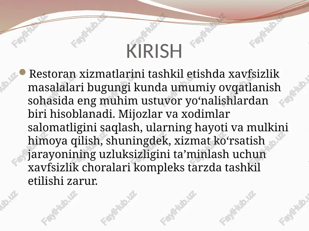 kunalari - gril, pechkalar, mikroto'lqinli pechlar - kundalik tozalanishi shart. pollar har kuni nam yo'l bilan supurilishi va yuvilib, bakteritsid vositalar bilan ishlov berilishi kerak. hojatxonalar kuniga kamida 3-4 marta yuvilib, doimiy nazorat ostida bo'lishi lozim. axlat qutilari qopchali, yopiq turdagi bo'lishi va kuniga kamida ikki marta bo'shatilishi kerak. hasharotlar va kemiruvchilar bilan kurash dasturi mavjud bo'lishi va doimiy amalga oshirilishi shart. haccp (hazard analysis and critical control points) - bu xavflarni tahlil qilish va muhim nazorat nuqtalari tizimi bo'lib, zamonaviy restoranlarda majburiy tatbiq etiladi. bu tizim oziq-ovqat ishlab chiqarish va tayyorlash jarayonidagi barcha potentsial xavflarni aniqlash va ularni oldini olishga qaratilgan. tizim yetti asosiy tamoyilga asoslanadi: xavflarni tahlil qilish, muhim nazorat nuqtalarini aniqlash, har bir nuqta uchun kritik limitlarni belgilash, monitoring tizimini yaratish, tuzatish choralarini ishlab chiqish, tekshirish tartiblarini joriy qilish va hujjatlashtirish va qayd yuritish tizimini tashkil etish. haccp tizimini joriy qilish restoranning xavfsizlik darajasini sezilarli darajada oshiradi …