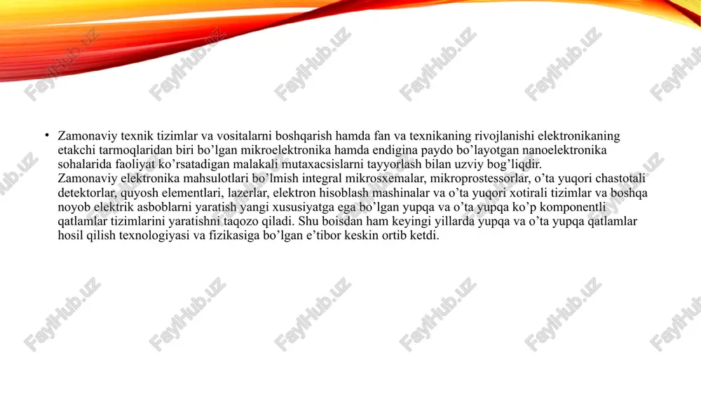 ko‘ra bilgan. uning ta'kidlashicha: «insonlar kelgusida alohida atomlarni boshqarishni o‘rganib olib, xohlagan narsalarini yaratishlari (sintez qilishlari) mumkin». sohaning keyingi rivoji jism zarralari harakatini o‘lchamning kvantlanishi masalalariga olib keldi. bunda erkin zarraning harakatini biror-bir o‘lcham yoki yo‘nalish bo‘yicha chegaralasak, ya'ni kvantlasak, natijada uning harakat qonunlari erkin zarranikidan butunlay farq qiladi. kvantlashni davom ettirib, zarraning harakatini ikki o‘lcham bo‘yicha (bir o‘lchamli tuzilmalar), so‘ngra uni uchala o‘lcham bo‘yicha ham chegaralasak (nol o‘lchamli tuzilmalar), butunlay yangi hodisalar va qonuniyatlar namoyon bo‘lar ekan. xususan, 1987 yili ikki o‘lchamli elektronlar gazida kvant va kasrli kvant xoll effektlarining kashf etilishi past o‘lchamli tuzilmalarga qiziqishni kuchaytirdi. ikki o‘lchamli tuzilmalarda yorug‘likning katta miqdorda sochilishi va yutilishi, yupqa pardalarda ulkan magnit qarshiliklar, uglerod asosidagi kvant o‘lchamli yirik molekulalar, fullurenlarning kashf etilishi va ularning amaliyotda ishla­tilish istiqbollari - bu sohadagi izlanishlarga katta turtki berdi. o‘lchamli kvantlanishni yarim o‘t­kazgichlarda namoyon qilish yuqori texno­logiyalar (molekulyar nurli epitaktsiya) yordamida biror taglik ustida nafaqat kristolografik …