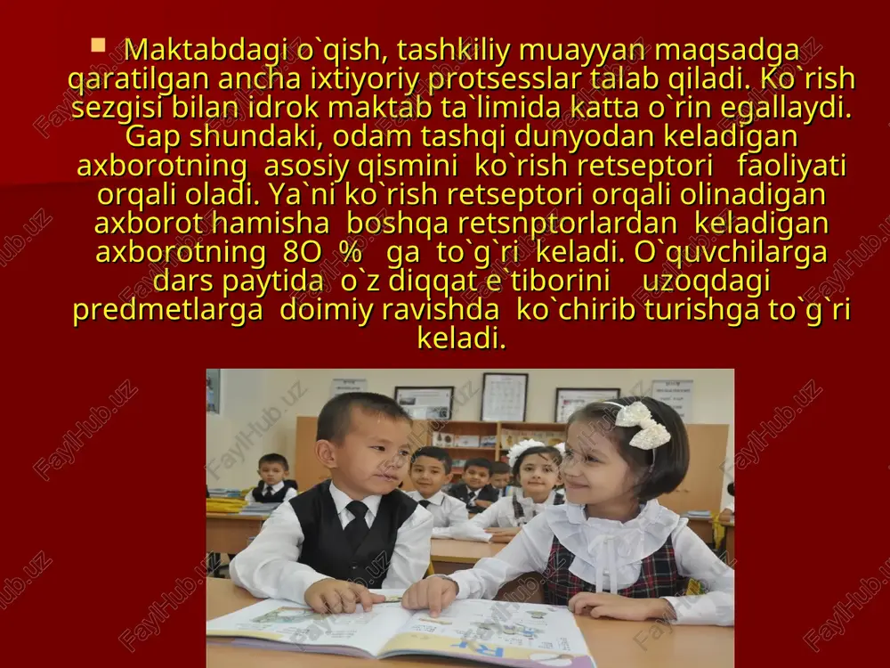 tayyogarligiga ham bog`liq. maktabga o`kish uchun kelayotgan bola yangi ijtimoiy mavqeini - turli majburiyatlari va huquqlari bo`lgan va unga turli talablar quyiladigan - o`quvchi mavqeini olish uchun tayyor bo`lmog`i lozim. . "maktabda o`rtoqlarim ko`p bo`ladi va men ular bilan mazza qilib uynayman?`, "maktabda uxlatishmaydi" "maktabning tashqi ramzlari, shubhasiz maktabdagi bolalarni juda qiziktiradi, lekin bu maktabda muvaffaqiyatli o`qish uchum asosiy sabab bo`la olmaydi", "men otamga o`xshagan bo`lishim uchun o`qishim kerak", "yozishni juda yaxshi ko`raman", "o`qishni o`rganama” "maktabda qiyin misollarni echishni o`rganaman". ushbu xohish va harakat bolaning maktabda muvaffaqiyatli o`qishi uchun tabiiy ravishda asos bo`la oladi. bolaning endi o`zini katta bo`lganini, bog`cha bolasi emas, balki ma`lum bir majburiyatlari bor o`quvchi bulishnni anglashi, jiddiy faoliyat bilan shugullanayotganligini bilishi nihoyatda muhim. bolaning maktabga borishini istamasligi ham salbiy holat hisoblanadi. maktabda shaxsiy va ijtimoiy-psixologik tayergarlik balalarda tengdoshlari, o`qituvchilari bilan munosabatga kirisha olish xususiyatini shakllantirishni ham o`z ichiga oladi, o`quv harakatlariga o`zoq vaqt o`z diqqatlarini tuplab …