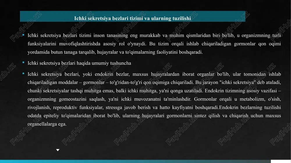 a gipofiz orqali boshqariladi. buzilish: 1-turi diabet (insulin yetishmovchiligi), 2-turi (rezistentlik). bu bez energiya metabolizmini markazlashtiradi. stranitsa 8 gormonlarning funksiyasi va ta’sir mexanizmi gormonlar inson va hayvonlar organizmidagi ichki sekretsiya bezlari tomonidan ishlab chiqariladigan va qon oqimi orqali butun tana bo’ylab tarqalib, turli organ va to’qimalarga ta’sir etuvchi moddalardir. ularning asosiy funksiyasi organizmdagi muvozanatni saqlash, o’sish, rivojlanish, metabolizm, stressga javob berish va ko’plab fiziologik jarayonlarni boshqarishdan iborat. gormonlarning ta’sir mexanizmi murakkab bo’lib, u ularning kimyoviy tuzilishi, sintezi, transporti va nishon hujayralaridagi reseptorlar bilan bog’liq. bu jarayonlarning har biri organizmdagi gomeostazni ta’minlashda muhim rol o’ynaydi va ularning buzilishi kasalliklarga olib kelishi mumkin. gormonlarning kimyoviy tabiati juda xilma-xil bo’lib, ularning tuzilishi va sintez mexanizmi ularning ta’sir usuliga bevosita ta’sir etadi. asosan, gormonlarni uchta asosiy guruhga bo’lish mumkin: steroid gormonlar, peptid va oqsillar gormonlari hamda aminokislotalardan hosil bo’lgan gormonlar. har bir guruhning o’ziga xos kimyoviy xususiyatlari va sintez yo’llari mavjud bo’lib, ular ichki …