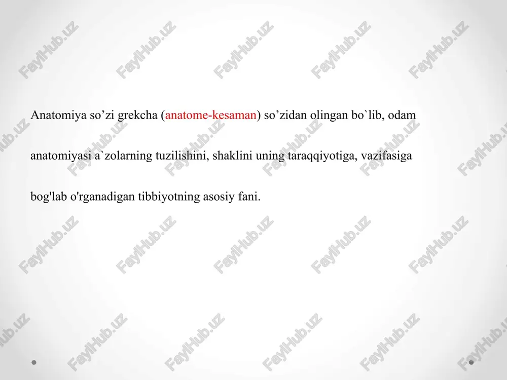 yassi suyaklarga kiradi. havo saqlovchi suyaklar tanasida shilliq parda bilan qoplangan havo bilan to’la bo’shliq bo’ladi. ularga kallaning peshona, ponasimon, yuqori jag’ va g’alvirsimon suyaklari kiradi suyaklar turi (tasnifi) joylashishiga ko 'ra quyidagi suyaklarga bo‘linadi: 1. tanadagi suyaklar: umurtqalar, qovurg‘alar, to'sh suyagi. 2. kalla suyaklari: yuz qismi suyaklari, miya atrofidagi suyaklar. 3. yelka kamari suyaklari: kurak suyagi, o'mrov suyagi. 4. qo‘l suyaklari: yelka, tirsak, bilak va qo‘l panjasidagi suyaklar. 5. chanoq suyaklari. 6. oyoq suyaklari: son, katta boldir, kichik boldir va oyoq panjasidagi suyaklar. tana skeleti umurtqa pog’onasi (columna vertebralis) va ko’krak qafasidan (compages thoracis) iborat. umurtqa pog’onasi 33-34 ta (7 ta bo’yin, 12 ta ko’krak, 5 ta bel, 5 ta dumg’aza va 3-5 ta dum) umurtqalaridan hosil bo’lgan. umurtqa pog`onasining o’rtacha uzunligi erkaklarda 73-75 sm, ayollarda esa 69-71 sm bo’ladi. umurtqa pog’onasi tana uchun tayanch vazifasini bajarib qolmasdan, umurtqa kanali ichida joylashgan orqa miyani saqlashda ishtirok etadi. umurtqalar asosan …