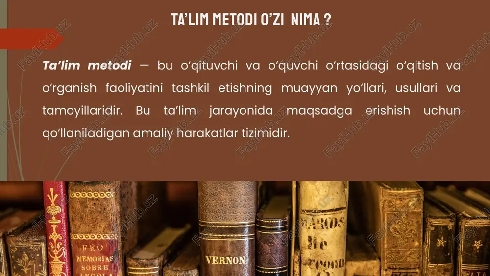 noda, o‘qituvchining tarbiyaviy yo‘nalishdagi faoliyati ta’lim jarayonining ajralmas va muhim tarkibiy qismi hisoblanadi. tarbiya yo‘nalishi — bu o‘qituvchining o‘quvchilar shaxsini har tomonlama kamol toptirish, ularning axloqiy, estetik, fuqarolik, vatanparvarlik, ijtimoiy va ma’naviy jihatdan shakllanishiga qaratilgan kasbiy faoliyat yo‘nalishidir. tarbiya yo’nalishi 1. milliy va umuminsoniy qadriyatlarni singdirish – ona-vatanga sadoqat, oila, do‘stlik, halollik, mehnatsevarlik kabi fazilatlarni shakllantirish. 2. ijtimoiy faollikni rivojlantirish – o‘quvchini jamiyat hayotida faol ishtirok etishga o‘rgatish. 3. shaxsiy mas’uliyatni oshirish – o‘z xatti-harakatlari uchun javob bera oladigan mustaqil fikrlovchi shaxs tarbiyalash. 4. ma’naviy-axloqiy rivojlanishni ta’minlash – yaxshi va yomonni ajrata oladigan, halol va odobli bo‘lgan avlodni voyaga yetkazish. 5. ijtimoiy-adabiy va estetik tarbiya – san’at, adabiyot, tarix orqali estetik did va ongni rivojlantirish. tarbiya yo‘nalishining asosiy vazifalari psixologik-pedagogik yondashuv – bu o‘qituvchining o‘quvchining yosh, shaxsiy, ijtimoiy va emotsional xususiyatlarini hisobga olgan holda dars jarayonini tashkil etishi, unga individual yondashuvi va uning ichki dunyosiga e’tibor qaratgan holdagi ta’lim-tarbiya faoliyatidir. …