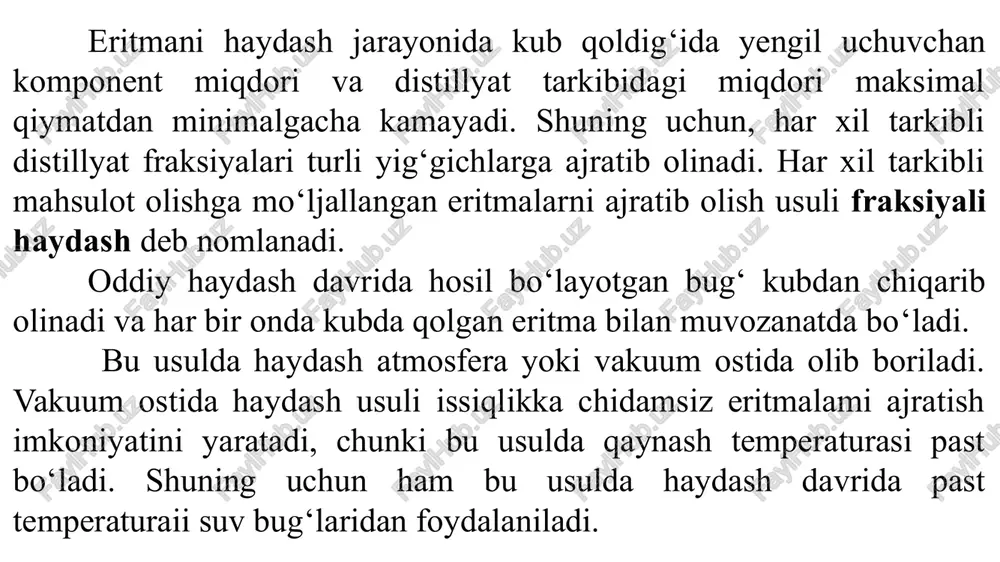 a rektifikatsiya deyiladi. odatda, eritmalarni to‘la ajratishni faqat rektifikatsiya usuli ta’minlaydi. bu jarayon nasadkali yoki tarelkali kolonnalarda o‘tkaziladi. kolonnada bug‘ va eritma qarama - qarshi yo‘nalishda harakatlantiriladi va har bir to‘qnashish moslamasida bug‘ kondensatsiyalansa, eritma esa bug‘ning kondensatsiyalanish issiqligi hisobiga qisman bug‘lanadi. shunday qilib, bug‘ yengil uchuvchan komponent bilan kolonnadan pastga oqib tushayotgan suyuqlik esa qiyin uchuvchan komponent bilan boyitiladi. bug‘ va eritmaning ko‘p marta to‘qnashishi hisobiga distillyat butunlay yengil uchuvchan, kub qoldig‘i esa-qiyin uchuvchan komponentdan tarkib topgan bo‘ladi. urilishi bilan kondensatsiyalanadi. bug‘lanish va kondensatsiyalanish yuzalari o‘rtasidagi temperaturalar farqi 100°c atrofida. rektifikatsiya jarayonini hisoblashda quyidagi taxminlar qabul qilinadi: 1 kmol bug‘ kondensatsiyalanish davrida 1 kmol suyuqlik bug‘lanadi. demak, rektifikatsion kolonnaning istalgan ko‘ndalang kesimida harakatlanayotgan bug'ning miqdori bir xildir; b) deflegmatorda kondensatsiyalanayotgan bug'ning tarkibi o‘zgarmaydi. demak, rektifikatsion kolonnadan chiqib ketayotgan bug'ning tarkibi distillvatnikiga teng (yd = xd) bo'ladi; d) eritma bug'lanishi davrida uning tarkibi o‘zgannaydi. demak, bug‘lanish davrida hosil bo‘lgan bug‘ning …
