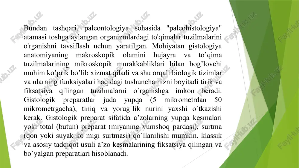 tirish va blok tayyorlash; 5) mikrotom yordamida kesmalar tayyorlash; 6) tayyorlangan kesmalarni bo’yash 7) kesmani balzam yordamida buyum oynasiga yopishtirib preparat tayyorlash. preparatlar tayyorlash uchun maxsus o’ldirilgan laboratoriya hayvonlari yoki go’sht uchun so’yilgan qishloq xo’jalik hayvonlarining organ va to’qimalaridan kichik bo’lakchalar namunalar olinadi. bo’lakcha hayvon o’ldirilgach imkoniyat boricha tez olinishi, uning kattaligi 0,5 x 0,5 x 0,2 sm dan oshmasligi kerak. fiksatsiya to’qimalardagi buzilish jarayonlarini to’xtatib, strukturalarning saqlanishini ta’minlaydi. bunga organlardan olingan bo’lakcha-namunani fiksator (spirt, formalin, og’ir metallarning tuzlari, osmiy kislotasi, maxsus fiksatsiya qiluvchi aralashmalar)ga solish yo’li 7 bilan erishiladi. formalinda fiksatsiya qilish uchun 12 foizli formalin eritmasi fiksatsiya qilinadigan bo’lakcha-namunalardan hajmi bo’yicha 20-30 marta ko’p miqdorda olinadi. bunda fiksatsiya 24 soat davom etadi. fiksator ta’sirida to’qima va organlarda murakkab fiziko-kimyoviy o’zgarishlar ro’y beradi. bulardan eng muhimi oqsillarning qaytmas koagulyatsiyasi bo’lib, uning natijasida to’qimalardagi hayotiy jarayonlar to’xtaydi, strukturalar esa o’lib, fiksatsiyalanadi. fiksatsiya bo’lakcha-namunalarning zichlashishi va hajmining kichrayishiga, shuningdek, hujayra va …