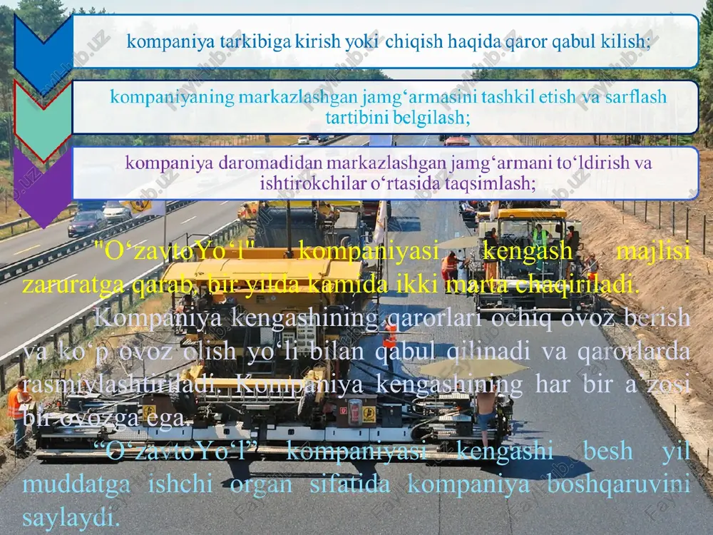 akasini oshirish, ularni tayyorlash va qayta tayyorlash hamda ijtimoiy masalalarni hal etishda yordam beradi; axborot, nashriyotchilik, maslahat, muhandislik va vositachilikka oid hamda boshqa xizmatlarni bajaradi “o‘zavtoyo‘l” kompaniyasi davlat avtomobil yo‘llari boshqarmasida maxsus tayinlangan organ sifatida quyidagi huquqlarga ega: respublika yo‘l jamg‘armasi mablag‘laridan foydalanishning aniq yo‘nalishlarini tuzish va belgilash; egalik qilish uchun berilgan vakolatlari doirasida kompaniya a’zolariga tegishli davlat mulkini boshqarish; hududiy yo‘l tashkilotlari mavqeiga ega yo‘llardan foydalanish korxonalarini tuzish, tarqatib yuborish, qayta tuzish, ularga umumfoydalanuvdagi avtomobil yo‘l tarmoqlarini biriktirish, mazkur korxonalarga rahbarlar tayinlash; berilgan vakolatlar doirasida, idoraviy qaramlikdan va mulkchilik shaklidan qat’iy nazar, barcha uyushma, korxona, tashkilot va muassasalar uchun bajarish majburiy byo‘lgan me’yoriy hujjatlarni ishlab chiqish va tasdiqlash; manfaatdor davlat boshqaruv organlarining roziligi bilan qonunlarni takomillash- tirish, kompaniya a’zolari tomonidan davlatdan ajratish va hususiylashtirish haqida respublika xukumatiga takliflar kiritish; kompaniya xo‘jalik korxonalari uyushmasi sifatida quyidagi huquqlarga ega: davlat va boshqa uyushma, korxona, tashkilotlar bilan o‘zaro munosabatda kompaniya a’zolarining manfaatlarini …