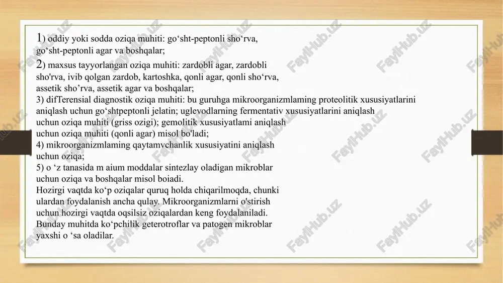 omatik ravishda sozlanadi. sterilizatsiyadan oldin va keyin ph ni tekshirib, kerak bo‘lsa qayta muvozanatga keltiriladi. 2. oziqaviy tarkibning muvozanati tavsifi: muhitda organizmga kerakli barcha makroelementlar (c, h, o, n, p, s, k, ca, mg) va mikroelementlar (fe, zn, cu, mn, mo, b) bo‘lishi zarur. ahamiyati: har bir element hujayra strukturalari yoki metabolik jarayonlar uchun zarur. optimallashtirish usullari: turli mineral eritmalar (masalan, hoagland, murashige-skoog) qo‘shiladi. organik komponentlar (vitaminlar, aminokislotalar) aseptik sharoitda qo‘shiladi. keraksiz yoki toksik darajadagi moddalarning oldi olinadi. 3. haroratga chidamlilik tavsifi: muhit tarkibi yuqori haroratga (sterilizatsiya jarayonida) chidamli bo‘lishi kerak. optimallashtirish usullari: harorat ta’sirida parchalanadigan moddalar (masalan, vitaminlar, gormonlar) filtr bilan sterilizatsiya qilinadi va avtoklavdan keyin qo‘shiladi. jelatsiyalovchi moddalarning eritilishi va qattiqlashishi ham haroratga bog‘liq – agar 85–90°c da eritiladi, ammo 40°c atrofida qattiqlashadi. 4. osmotik bosim tavsifi: muhitdagi eritilgan moddalar hujayra ichki bosimiga nisbatan qanday ta’sir qiladi. ahamiyati: past osmotik bosim – hujayra shishib ketadi (lizis). yuqori bosim …