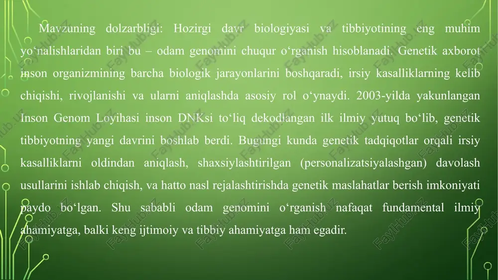 i, organizmning normal faoliyatini ta’minlash, shuningdek, turli muhit sharoitlariga moslashuvini boshqarish uchun zarurdir. genetik axborotning irsiy uzatilishi, x mendel tomonidan kashf etilgan irsiy qonunlarga asoslanadi. insonlarda genetik axborot homiladorlik jarayonida ota-onalardan farzandga uzatiladi. har bir insonning genomida 23 juft xromosoma mavjud bo‘lib, ularning yarmini ona, yarmini esa ota berib, farzandning genomini tashkil etadi. har bir xromosomada minglab genlar joylashgan bo‘lib, har bir gen o‘ziga xos ma’lumotni kodlaydi. bu genetik ma’lumot organizmning hujayra faoliyatini boshqaradi. ii bob. odam genomining o‘rganilishi va inson genom loyihasi 2.1. odam genomini o‘rganish tarixiga qisqacha nazar odam genomini o‘rganish tarixining boshlanishi biologiya va genetikaning rivojlanishi bilan chambarchas bog‘liqdir. genomika va uning asosiy tadqiqot yo‘nalishlari, xususan, inson genomini o‘rganish, so‘nggi yillarda ilmiy texnologiyalar rivojlanishi bilan keskin o‘zgarib, yangi bosqichga o‘tdi. odam genomini o‘rganish jarayonida ko‘plab ilmiy kashfiyotlar va texnologiyalar rivojlandi, bu esa genomika sohasining jadal o‘sishiga olib keldi. odam genomini o‘rganishning dastlabki bosqichlari 20-asrning boshlariga borib taqaladi. …