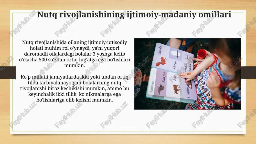 a turli tovushlarni o'z ichiga oluvchi so'zlarni aytish talab etiladi. maktabgacha ta'lim muassasalari va nutq rivojlanishi maktabgacha ta'lim muassasalari bolalarning lug'at boyligini 2 yoshdan 5 yoshgacha 5000 so'zgacha oshirishga yordam beradi, bu nutq rivojlanishining muhim ko'rsatkichidir. o'yin terapiyasi va individual yondashuvlar maktabgacha ta'lim muassasasida 70% gacha nutq nuqsonlari bilan og'rigan bolalarda ijobiy natijalarga olib keladi, bu samaradorlikning yuqori darajasini ko'rsatadi. nutqning asosiy komponentlari so‘z boyligi rivojlanishi 4 yoshga kelib, faol lug‘at fondi 1500-2000 so‘zni tashkil etadi va bu bolaning muloqot qobiliyatini belgilaydi, grammatik tuzilmalarni tushunishini va qo‘llashini ko'rsatadi. morgifemik rivojlanish, ya’ni so‘z yasash va so‘z birikmalari shakllanishi, 5 yoshga kelib, murakkab grammatik tuzilmalarni, masalan, murakkab gaplarni tushunish va qo‘llash imkoniyatini beradi. ota-onalar uchun tavsiyalar 2 yoshdan 5 yoshgacha bo'lgan bolalarda faol va passiv lug'at hajmi o'rtasidagi muvozanatni saqlash muhim, bu uchun turli muloqot sharoitlarini yaratish kerak. bolaning nutqidagi kamchiliklarni erta aniqlash va logoped bilan maslahatlashish, ayniqsa, 3 yoshdan keyin nutqida …