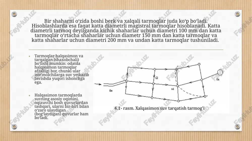 o‘zan tagidan o‘tkazish (dyuker) qo‘llaniladi. tarmoqni daryodan o‘tkazishda quvurlarni mavjud yoki maxsus qurilgan ko‘prik tagidan osib o‘tkazish maqsadga muvofiqdir. o‘tish joylarida korroziyaga chidamli izolyasiya qilingan po‘lat quvurlar ishlatiladi. tarmoqni daryo tagidan o‘tkazishda 2 liniyadan kam bo‘lmagan dyuker quriladi. quvur usti bilan daryo tagi orasidagi balandlik 0,5m dan, kema qatnovi mavjud bo‘lsa – 1,0 m dan kam bo‘lmasligi kerak. dyukerning ikki tomoniga ham zadvijka o‘rnatilgan qo‘shish kameralari (quduqlari) o‘rnatiladi. vodoprovod tarmoqlarini jarlikdan o‘tkazishda ham xuddi daryodan o‘tish usullarini qo‘llash mumkin. yer ustki perexod orqali o‘tkazishda maxsus tayanchli inshoot va estakadalardan, dambalar, arkalardan foydalanish mumkin. quvurlarni temiryo‘l, avtomobil yo‘li va tramvay yo‘lidan o‘tkazishda ular futlyarda (g‘ilofda) joylashtiriladi. quvurlarni o‘tkazishda birinchi navbatda yon atrofda mavjud bo‘lishi mumkin bo‘lgan tonnel, estakada, yo‘l o‘tkazgichlardan foydalanish maqsadga muvofiqdir. bunday variant bo‘lmaganda maxsus o‘tish 87 inshooti qurishga to‘g‘ri keladi. hozirgi kunda shahar vodoprovod tarmoqlarini yotqizishda muxandislik kommunikasiyalarini montaj qilish uchun maxsus qurilgan umumiy tonnellardan foydalanilmoqda. tarmoqni gidravlik …