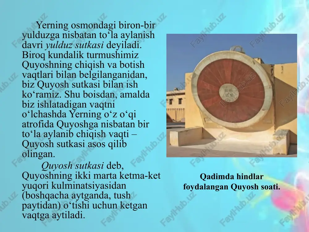 rilib, haftaning bittadan kuni ularga bag‘ishlandi. keyinchalik musulmonlar taqvimi deb ataladigan oy kalendari shakllandi. ko‘pgina osiyo mamlakatlarida qo‘llaniladigan bu taqvim yilining uzunligi 354 kun bo‘lib, u 12 oyga taqsimlangan. unda oylar 29 va 30 kundan almashinib, o‘rtacha oy fazalarining almashinish davri – 29,5 kunga teng bo‘ladi. uning oylari osmonda yangioy (hilol) ko‘rinishi bilan boshlanadi. kalendar oylari oy fazalariga mos kelishi uchun musulmonlar taqvimida taxminan har 3 yilda yillar 355 kun qilib olinadi. quyosh-hijriy kalendari umar xayyomning quyosh- hijriy kalendari. xi asrda nishopurda (xuroson) yashab, matematika, astronomiya sohasida ijod etgan taniqli shoir umar xayyom (1048–1131) 1070-yilda saljuq sultoni malikshoh va uning vaziri nizom ul-mulk tomonidan saroyga taklif etiladi. uning iltimosiga ko‘ra shoh xayyom va uning shogirdlariga 1076-yili isfaxonda (eron) rasadxona qurib beradi. malikshoh vafotiga qadar (1092-y.) ishlagan bu rasadxonadagi astronomik kuzatishlar natijasida yuzdan ortiq yorug‘ yulduzlarning koordinatalarini hamda oy, quyosh va planetalarning harakatlarini aks ettirgan jadvallarni o‘z ichiga olgan «zij» tuzildi. …