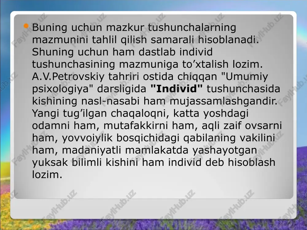 m va umumiy xususiyat – bu uning faolligi * * faollik (lotincha “actus” - harakat, “activus” - faol soʼzlaridan kelib chiqqan tushuncha) shaxsning hayotdagi barcha xatti-harakatlarini namoyon etishini tushuntiruvchi kategoriya * * u yoki bu faoliyatni bajarish mobaynidagi fiziologik jarayonlar (moddalar almashinuvi, qon aylanish, nafas olish, bosim oʼzgarishlari kabi) psixik jarayonlar, yaʼni aslida koʼrinmaydigan, lekin faoliyat kechishiga taʼsir koʼrsatuvchi omillarni oʼz ichiga oladi * * * “harakat” “xulq” “faoliyat” ongi shaxs aynan turli faolliklar jarayonida shakllanadi, oʼzligini namoyon qiladi demak, faollik yoki inson faoliyati passiv jarayon boʼlmay, u ongli ravishda boshqariladigan faol jarayondir * jismoniy harakat aqliy harakat tashqi faoliyat – shaxsni oʼrab turgan tashqi muhit va undagi narsa, hodisalarni oʼzgartirishga qaratilgan faoliyat ichki faoliyat – bu aqliy faoliyat boʼlib, u sof psixologik jarayonlarning kechishidan kelib chiqadi * faoliyat jismoniy harakatlar * * inson xulq-atvori, uning yoʼnalishi va faolligini tushuntirib beruvchi psixologik sabablar majmuini bildiradi bu tushuncha u yoki bu …