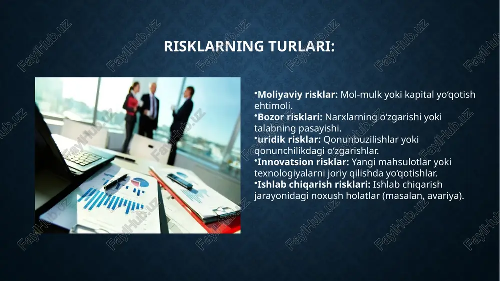 l qilish imkonini beradi. risklarni boshqarish usullari: 1. riskni kamaytirish: riskni kamaytirish usuli, tadbirkorlik faoliyatidagi xavf va noaniqliklarni minimallashtirishga qaratilgan strategiyalarni o‘z ichiga oladi. bu usulda, risklar yuzaga kelishidan oldin oldini olish yoki ularning ta'sirini kamaytirish uchun chora-tadbirlar ko‘riladi. zaxira mablag‘larni shakllantirish: riskni kamaytirishning asosiy usullaridan biri zaxira mablag‘larni yaratishdir. zaxira mablag‘lari tashkilotning kutilmagan xarajatlar yoki yo‘qotishlarga duch kelganda ularni qoplashga yordam beradi. bu, o‘z navbatida, moliyaviy barqarorlikni ta'minlashga va risklar yuzaga kelganida kompaniyaning faoliyatini davom ettirishga imkon beradi. jarayonlarni optimallashtirish: ishlab chiqarish va boshqaruv jarayonlarini samarali optimallashtirish ham riskni kamaytirishga yordam beradi. bu orqali resurslarning tejamkor ishlatilishi va yo‘qotishlar kamaytiriladi. sug‘urtalash: sug‘urtalash – risklarni boshqarishning samarali usullaridan biridir, chunki u kompaniyani kutilmagan voqealarga qarshi himoya qiladi. sug‘urta orqali, xatarlarni qoplash yoki zararlarni qoplash uchun mexanizm yaratiladi. sug‘urta orqali yo‘qotishlarni qoplash: sug‘urtalashning asosiy maqsadi – risk yuzaga kelganida yo‘qotishlarni qoplashdir. masalan, tabiiy ofatlar, yong‘in yoki boshqa tasodifiy voqealar natijasida material …