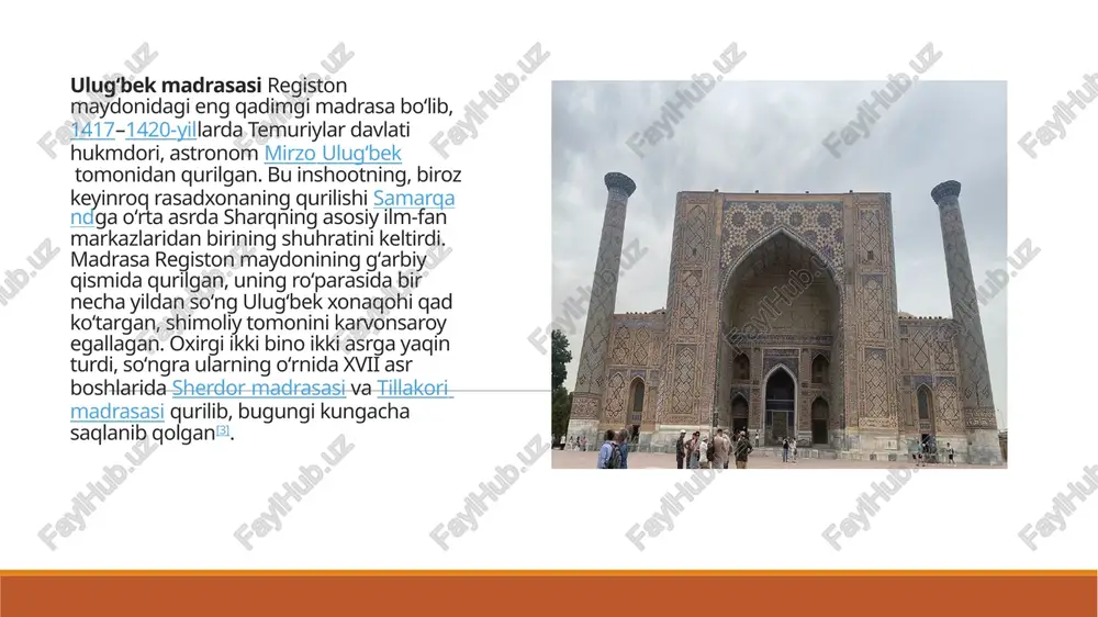 rejadagi kvadrat, nosimmetrik boʻlib, markaziy portal va ikki pogʻonali old qanotlardan iborat boʻlib, kamarli boʻshliqlar va burchak minoralari mavjud. keng hovli perimetri boʻylab kichik turar- joy hujralari va xonalar bilan qoplangan. hovlining gʻarbiy tomonida ustunlar ustidagi ikkita qoʻshni galereyasi boʻlgan gumbazli masjid binosi joylashgan. madrasa binosi geometrik va gulli naqshli mozaika va mayolika bilan bezatilgan. ichki bezakda zardoʻzlik koʻp ishlatilgan. madrasa nomi „oltin bilan bezatilgan“ degan maʼnoni beradi. masjiddagi mehrob va minbar zarhallangan, devorlari va qabrlari yuzasi oltindan koʻp foydalanilgan kundal rasm bilan qoplangan. https://uz.wikipedia.org/wiki/sherdor_madrasasi https://uz.wikipedia.org/wiki/sherdor_madrasasi https://uz.wikipedia.org/wiki/sherdor_madrasasi https://uz.wikipedia.org/wiki/sherdor_madrasasi https://uz.wikipedia.org/wiki/1420-yil https://uz.wikipedia.org/wiki/1420-yil registon maydoni dastlabki 1417–1420-yillarda ulugʻbek madrasasi bunyod etilib, slide 3 ulugʻbek madrasasi registon maydonidagi eng qadimgi madrasa boʻ sherdor madrasasi ulugʻbek madrasasi qarshisidagi maydonning sh tillakori madrasasi maydonning shimoliy qismida sherdor madrasa