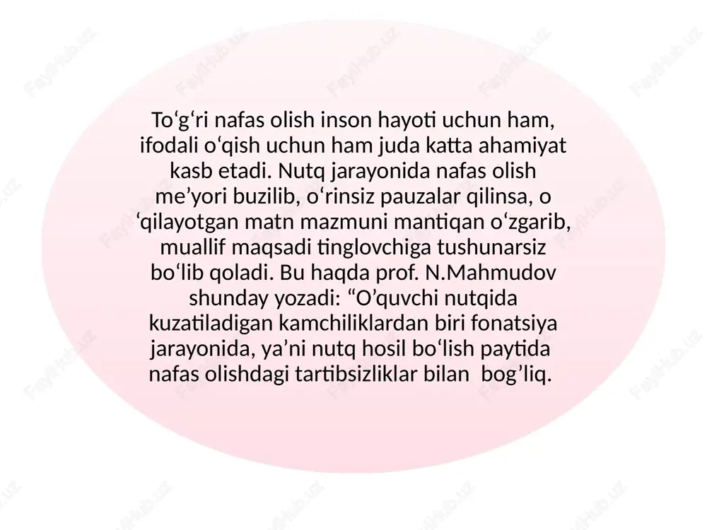 aychalardan iborat bo‘lgan tovush chiqadigan bo'shliq ovoz yo‘li deyiladi. ovoz yo‘li tomoqning tovush paychalaridan yuqori qismi, og‘iz bo‘shlig‘i va burun bo‘shlig‘idan iborat. ovoz yo‘lining toza, sog'lom bo‘lishi ovozning ohangdor, jarangli va ta’sirchan bo‘lishini ta’minlaydi. qaytarg‘ichlar. qaytarg‘ichlar inson organizmidagi qattiq qismlardan iborat bo‘lib, ular rezonatorlar deb ham yuritiladi. inson vujudidagi qaytarg'ichlar jumlasiga tish, jag‘, tog‘ayning kemirchaklari, burun tog‘aylari, bosh suyagi, ko‘krak qafasi suyaklari va yelka kuraklari kiradi. paychalarda bo'lgan tovush ovoz yo‘li orqali o‘tadi, o‘tish paytida ana shu qattiq jismlarga urilishi natijasida jarangdorlik va turli rang-baranglik kasb etadi. ovoz turlari va tembr. inson ovozi baland-pastligi, yo‘g‘on-ingichkaligiga qarab bir necha turga bo'linadi. masalan, turlanish jihatidan erkaklar ovozi tenor (baland va ingichka), baraton (o‘rtacha) va bas (past va yo‘g‘on) ovozlarga, ayollar ovozi esa, soprano (o‘rtacha) va alt (past va yo‘g ‘on) ovozlarga bo'linadi. ovozning “tembri chiroyli”, “tembri xunuk” degan iboralar aslida muayyan shaxsning ovozi sifatiga berilgan bahodir. modulyatsiya. nutq so‘zlash jarayonida ovozning balandlashib …