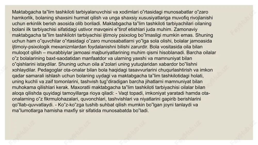 zolari bilan nazokat va xushmuomalalik bilan munosabatda bo‘lishi kerak. tarbiyachi har bir oilaga borishidan awal o‘z oldiga aniq maqsad qo‘yishi, qaysi mavzuda suhbatlashishini oldindan belgilab olishi lozim. ota-onalarga beriladigan savollar puxta o‘ylangan bo‘lishi kerak. suhbat shunday tuzilishi kerakki, tarbiyachi bilan ota-ona bir-birlarini yaxshi tushunishlari, ular o‘rtasida ishonchli aloqa o‘rnatilishi darkor. oilaga borishdan oldin tarbiyachi shu oila to‘g‘risida (ota-onalarning fe’latvori, oilaviy munosabatlar, bolaning rivojlanish darajasi) to‘g‘risida ma’lum tasavvurlarga ega bo‘lishi kerak. tarbiyachi ota-onalar hurmati va ishonchini qozonmoq uchun avval ota-onalarga bolaning ijobiy fazilatlari to‘g‘risida fikr, mulohazalarini bildiradi va bolaning uyidagi hayotini qanday tashkil etish kerakligi, unga nimalarnio‘qib va hikoya qilib berish mum-kinligi, bolaning kun tartibi, uni oila mehnatida qatnashtirish, kat-talarga hurmat nihida tarbiyalash kabi ta’limtarbiya ishlari mazmuni va usulari bo‘yicha tavsiyalar beradi ota onalar bilan olib boriladigan ishlar trening lar suhbat tadbirlar ochiq eshiklar kuni image2.jpg image3.jpeg /docprops/thumbnail.jpeg