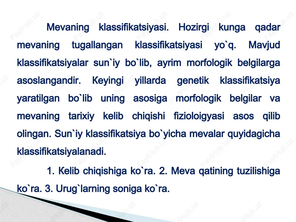 l bergandan so’ng) mahsuldorlik - yetilish davriga kiradi. bu davrda o’simliklar kam o’zgaradi, belgi va xususiyatlari ancha barqaror bo’lib, nasldan-naslga o’tadi. bundan keyin kichik o’zgarishlar sodir bo’ladi va ular irsiy o’zgarishlarga bog’liq bo’lmaydi: bular ob-havo sharoiti, tuproq va parvarish qilish ta’sirida vujudga keladigan fiziologik o’zgarishlardir. mahsuldorlik davrida o’simliklarning yer usti va yer osti qismi maksimal darajada kattalashadi, shoh-shabbasining strukturasi va hosil qilish tipi shakllanadi. bu davr eng uzoqga cho’ziladi va qancha davom etishi o’simliklarning irsiy asosiga, tabiiy sharoitiga va parvarish qilish usullariga bog’liq bo’ladi. o’simliklar hayotining uchinchi davri oxiriga kelib o’sishdan to’xtaydi, shohlarning uchki qismlari quriy boshlaydi, so’ngra rivojlanishining oxirgi - qarish, ya’ni qurish davriga kiradi. o’zgarishlarga moyilligi yo’qolgan o’simliklarning tashqi muhitga moslanish, regeneratsiya (tiklanish) xususiyatlari susayadi. tanasida oqsil tiklanish qiyinlashadi, moddalar almashinuvi susayadi. bularning hammasi xujayralar nobud bo’lishiga va o’simliklarning qurishiga sabab bo’ladi. nihoyat, yangidan hosil bo’layotgan xujayralar nobud bo’layotgan xujayralarning o’rnini to’ldira olmay qoladi. natijada o’simlikning ayrim qismlari, …