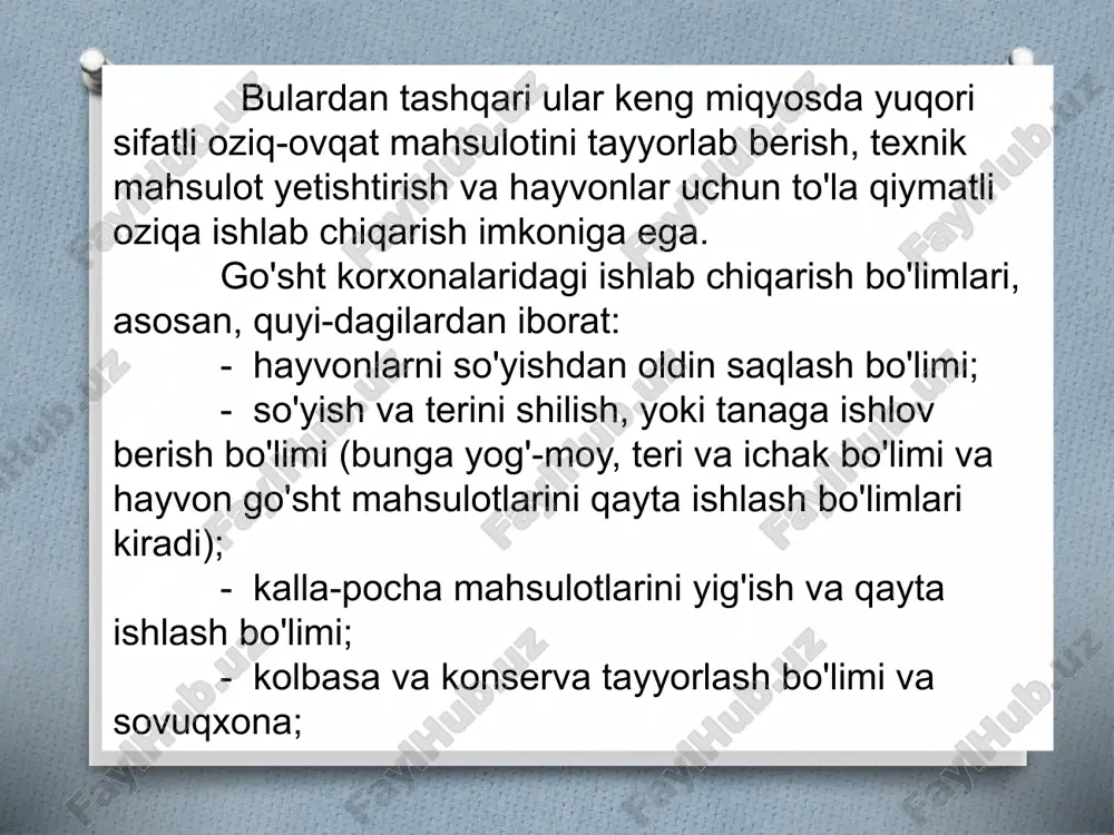 v kolbasalar tayyorlanadigan go'shtdan foydalaniladi. uning qiymasini tayyorlash texnologiyasi ham kolbasa qiymasini tayyorlash kabi bo'lgani holda, maxsus non pishiriladigan tunuka idishlarga solinib, pechkalarda pishiriladi. ularni olovdan 1,8-2 m balandlikda osiq holda joylashtirish talab etiladi. bunda bargli daraxtlar o'tini yoqiladi. kolbasalar 78-90°c, keyin 90-100°c haroratda qovuriladi. sosiska va sardelkalar uchun qovurish vaqti 30 minutni tashkil etadi. lekin, «chaynaya», «lyubitelskaya» va «doktorskaya» navli kolbasalarni 150 min qovurish talab etiladi. qovurib bo'lingan kolbasalar tezda qaynatiladi. bu tadbir pishirilgan kolbasa uchun oxirgi va pishirib dudlangan kolbasalar uchun oxiridan ilgarigi texnologik jarayon hisoblanadi. qaynatish ishlari suvga to'ldirilgan qozonlarda va maxsus bug' kameralarida bajariladi. bunda harorat turli darajada bo'lishi mumkin. kolbasalarni qaynatish muddati batonlarning diametriga bog'liqdir. jumladan, sosiska 10 minut, sardelka 10-16 minut, «ukraina», «minsk», «litva», «poltava» deb nomlanuvchi kolbasalar 20-25 minut, «chaynaya», «doktorskaya» va shu kabi kolbasalar 30-40 min va qolgan navlari 70-150 min qaynatiladi. qaynatish ishlari tugagach kolbasalar ramalarga osilgan holda yaxshilab shamollatiladi va …