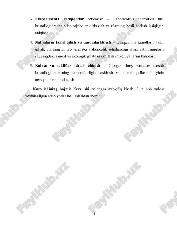 barqarorlashtiradi va issiqlikka nisbatan chidamliligini oshiradi. shuning uchun ko‘plab kristallogidratlar o‘z kristall shaklini saqlab qolgan holda qizdirilganda suv molekulalarini yo‘qotishi mumkin (masalan, 100-150°c da gidratlanish suvini yo‘qotib, amorf shaklga o‘tishi). fizik va kimyoviy xossalari: kristallogidratlarning fizik va kimyoviy xossalari suv molekulalarining miqdori va ularning kristall panjarasidagi joylashuvi bilan bog‘liq. suv molekulalari gidratlangan tuzning eruvchanligi, qaynash va erish harorati kabi xususiyatlarini sezilarli darajada o‘zgartiradi. gidratlar, odatda, suvning tarkibidagi ionlar bilan kuchli bog‘lanadi va shuning uchun suvni quruq holda saqlash yoki gidratlanish jarayonini orqaga qaytarish oson emas. kristall panjara va tuzilma: kristallogidratlarning tuzilishi birikmalar ichidagi molekulalar va ionlarning tartibli joylashuviga asoslangan bo‘lib, suv molekulalari ham ushbu panjaraga kiritiladi. kristallogidratlarning aniq shakl va tuzilishga ega bo‘lishi ularning o‘ziga xos kristall panjarasini saqlab qolishini ta’minlaydi. bu tuzilmada suv molekulalari ionlar yoki molekulalar bilan vodorod bog‘lari orqali birikadi. kristallogidratlarning turlari va nomenklaturasi: kristallogidratlar kimyoviy birikmalar sifatida muayyan suv miqdori bilan belgilanishi mumkin. ularning nomlanishida gidratlangan …