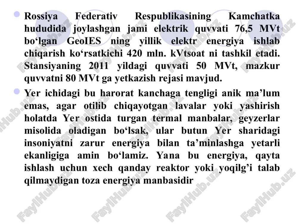 iqxonalarni isitish, ham namlikni ushlab turish uchun ishlatilgan. aqshda bir asrdan ko’proq vaqt davomida geotermal energiya yordamida uylar, ochiq hovuz va tijorat binolari isitila boshlangan. baladiyada esa trotuarlar va yo’llarda muz sindirish uchun foydalanishadi. geotermal energiya pul tejash va qazilma yoqilg’i iste’molini kamaytirish, qorni eritish va tozalovchi uskunalar miqdorini kamaytiradi. geotermal issiqlik nasoslari – bu teplodvigateldir. u qishda issiqlikni to’playdi va issiqlikni sovuq joylarga o’tkazadi, yozda esa teskarisini takrorlaydi. ular xarajatlarni kamaytirish uchun juda samarali hisoblanadi va bu tabiatga har qanday zararli chiqindilarni chiqarmaydi. har bir teplodvigatelni kichik suv isitgich deb nomlasak bo’ladi. yozgi suv isitgich suvni isitish uchun xona issiqligidan foydalanadi. texnologik taraqqiyot geotermal energiya orqali yangidan – yangi marralarga ko’tarilmoqda. sodda qilib aytganda u issiqlikning bitmas tuganmas manbaidir. issiqlik nasosi geotermal energiya juda ishonchli hisoblanadi. haqiqatdan, bu energiyani ishlab chiqarish uchun geotermal rusurslar mavjudligiga boglik bo’lsada, har doim geotermal elektr stansiyalarining 95 – 99% ishlashini ta’minlaydi. yer osti …