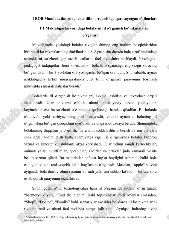 ni o‘zlashtirish jarayoniga qiziqish bilan yondashadi, bu esa ularning kelajakdagi ta’lim jarayonida mustahkam poydevor bo‘lib xizmat qiladi.[footnoteref:2] [2: akhmedov, m. (2019). maktabgacha yoshdagi bolalarda chet tili o‘rganish metodikasi. samarqand: o‘zbekiston ma’naviyat, 132-bet.] bola til o‘rganish jarayonida nafaqat eshitish va ko‘rish orqali, balki faol ishtirok etish orqali ham o‘zlashtiradi. shuning uchun ham interaktiv usullar, ya’ni bolaning faol ishtirokini talab qiladigan metodlar juda muhimdir. masalan, “savol-javob” texnologiyasi orqali o‘qituvchi bolaning eshitganini qay darajada tushunganini aniqlashi mumkin. shuningdek, bolalarga savol berish, ularning javoblarini rag‘batlantirish, hatto kichik xatolariga e’tibor bermaslik orqali tilga nisbatan ijobiy munosabat shakllantiriladi. til o‘rganish faqat grammatika yoki lug‘at yodlashdan iborat emas. maktabgacha yoshdagi bolalar bilan ishlashda bu kabi yondashuvlar samarasiz bo‘lishi mumkin. asosiy e’tibor – bolalarda tabiiy va erkin muloqot qilish ko‘nikmasini shakllantirishga qaratilishi lozim. bu maqsadga erishish uchun real hayotga yaqin bo‘lgan situatsiyalar yaratiladi. masalan, dars jarayonida “savatda nima bor?”, “bugun havo qanday?” kabi oddiy, ammo foydali suhbatlar tashkil …